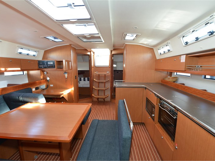 Bavaria Cruiser 45 — photo 2