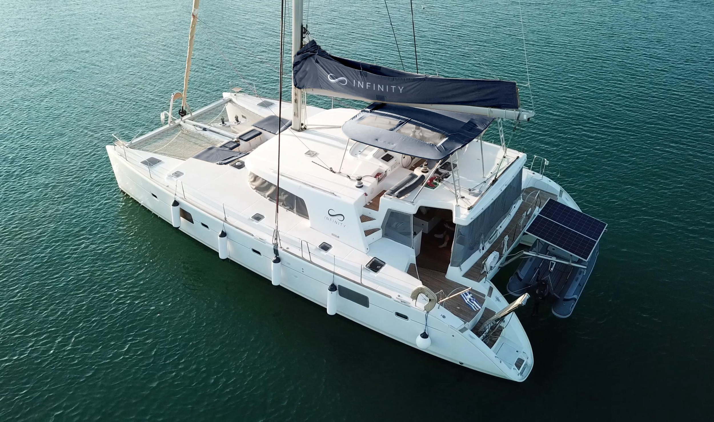 Lagoon 500 — photo 3