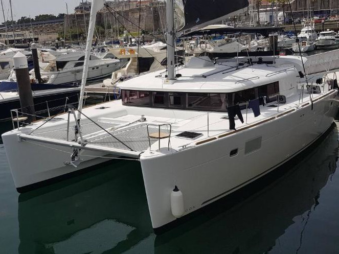 Lagoon 450 Flybridge — photo 1