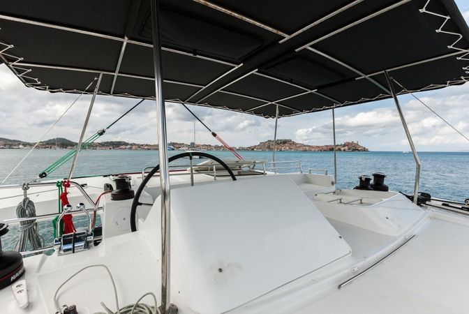 Lagoon 450 Flybridge — photo 8