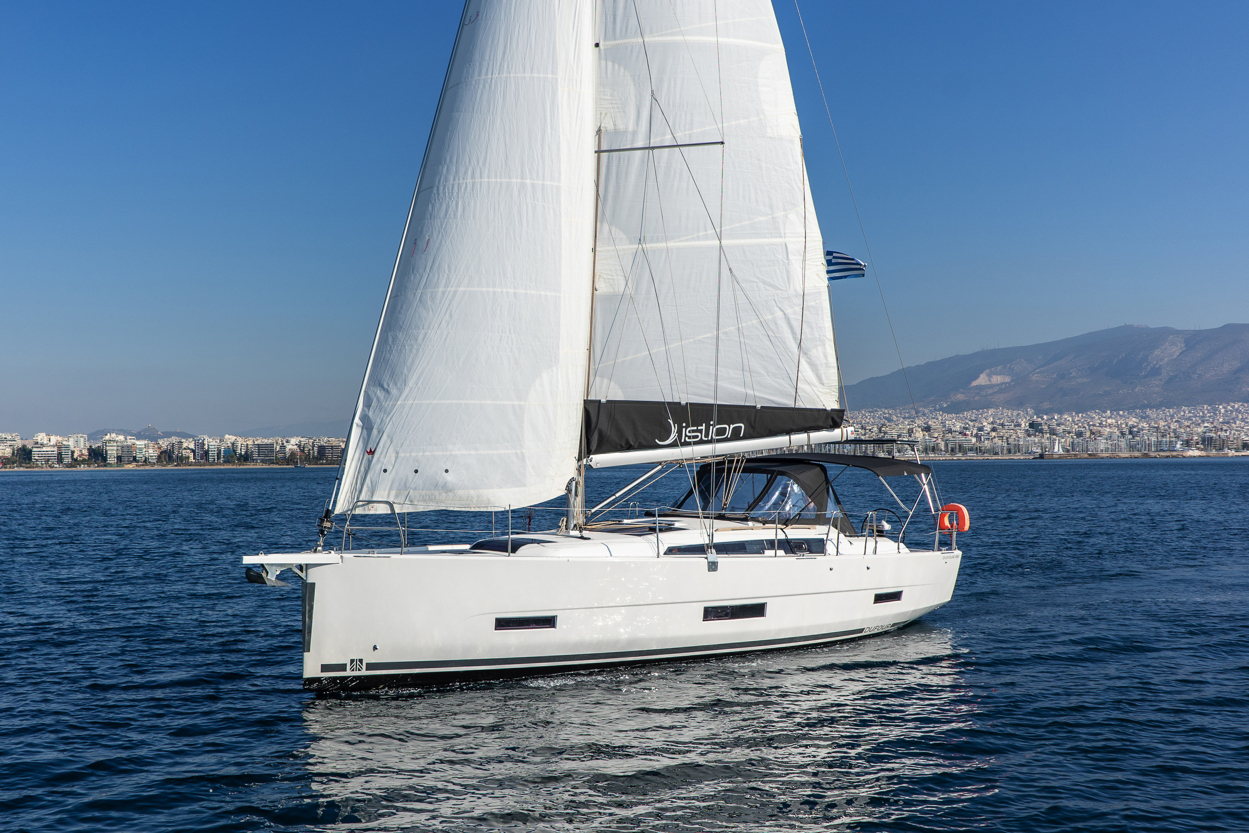 Dufour 390 — photo 10