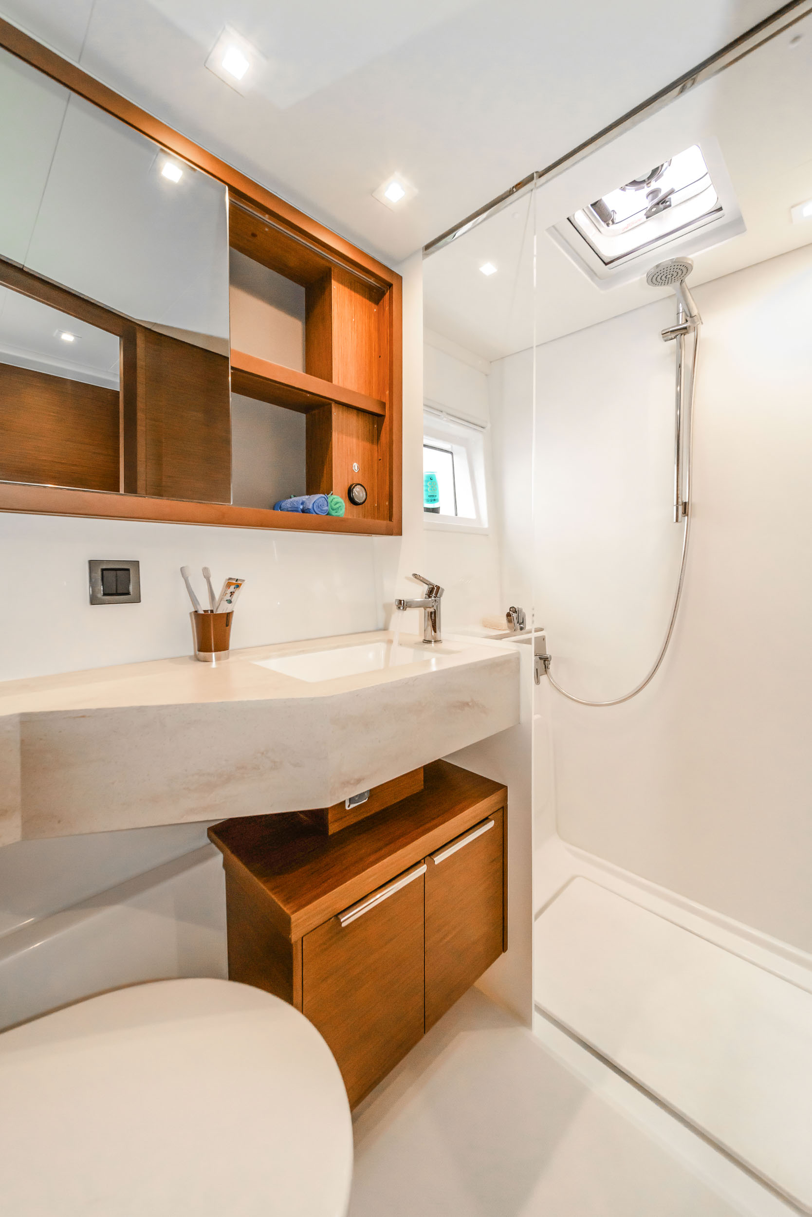 Lagoon 46 & GEN & WM — photo 15