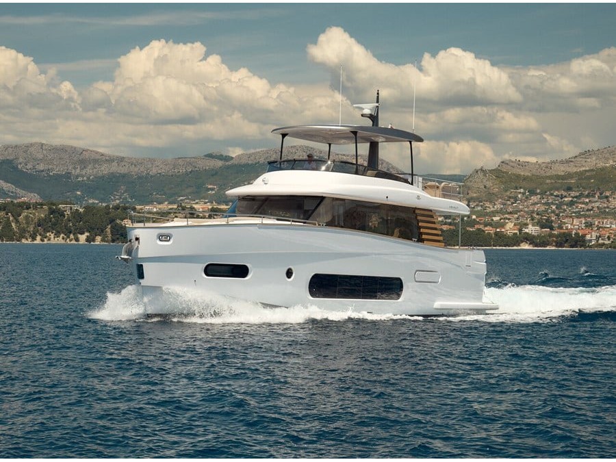 Azimut Magellano 66 — photo 1