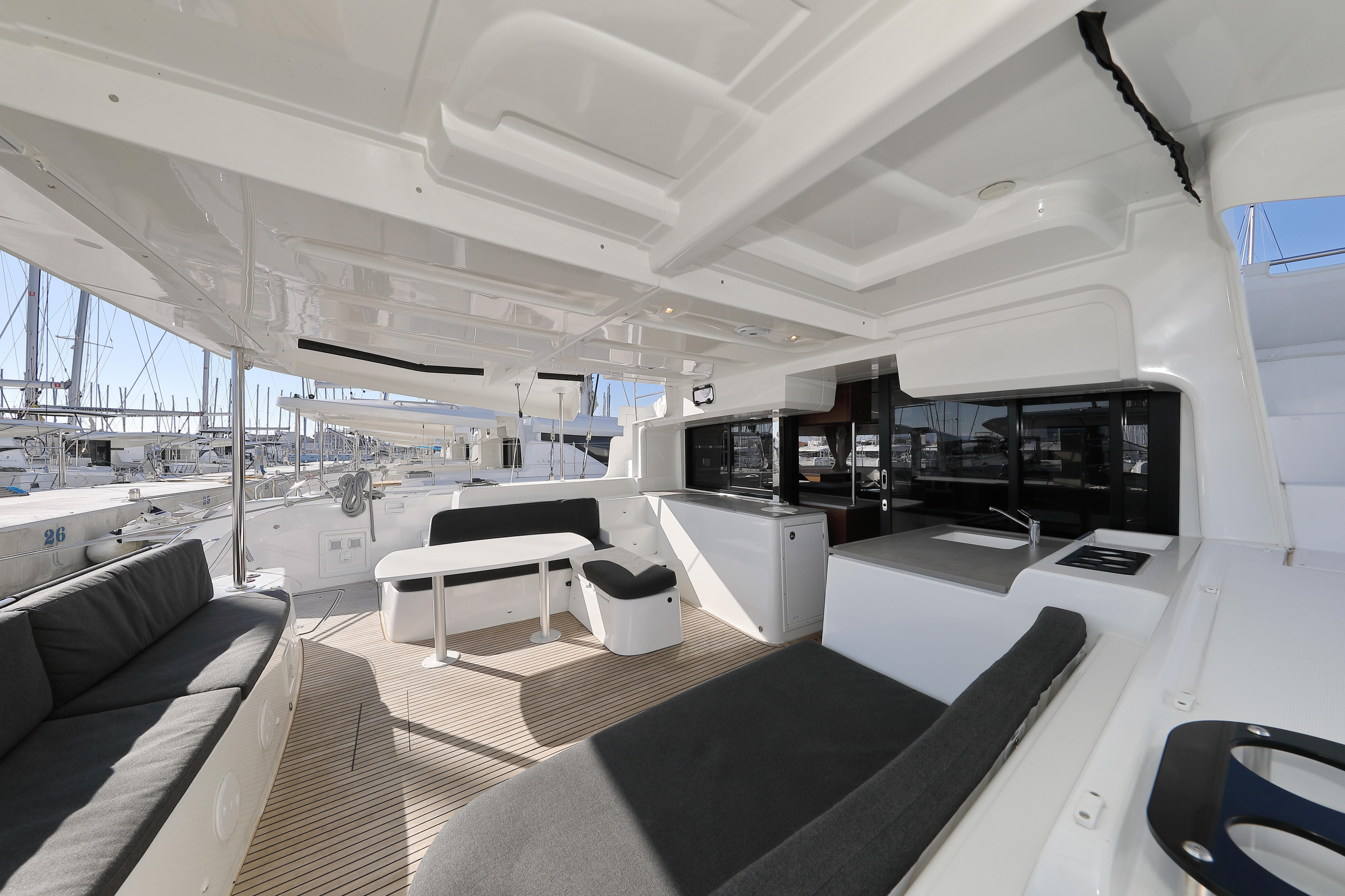 Lagoon 46 — photo 25