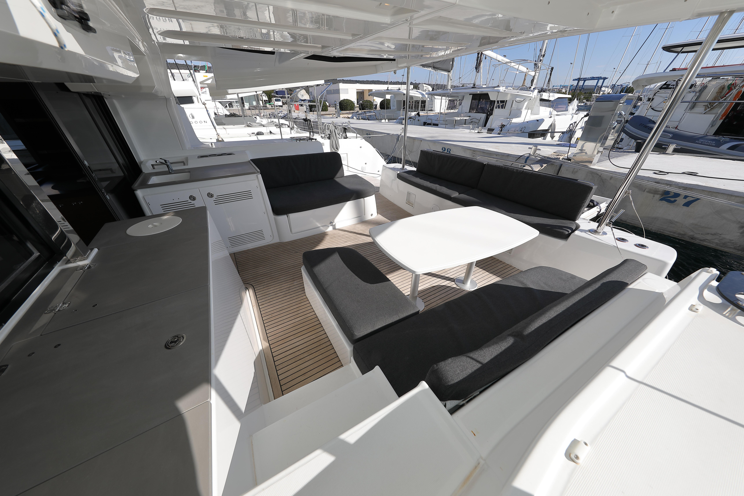 Lagoon 46 — photo 42