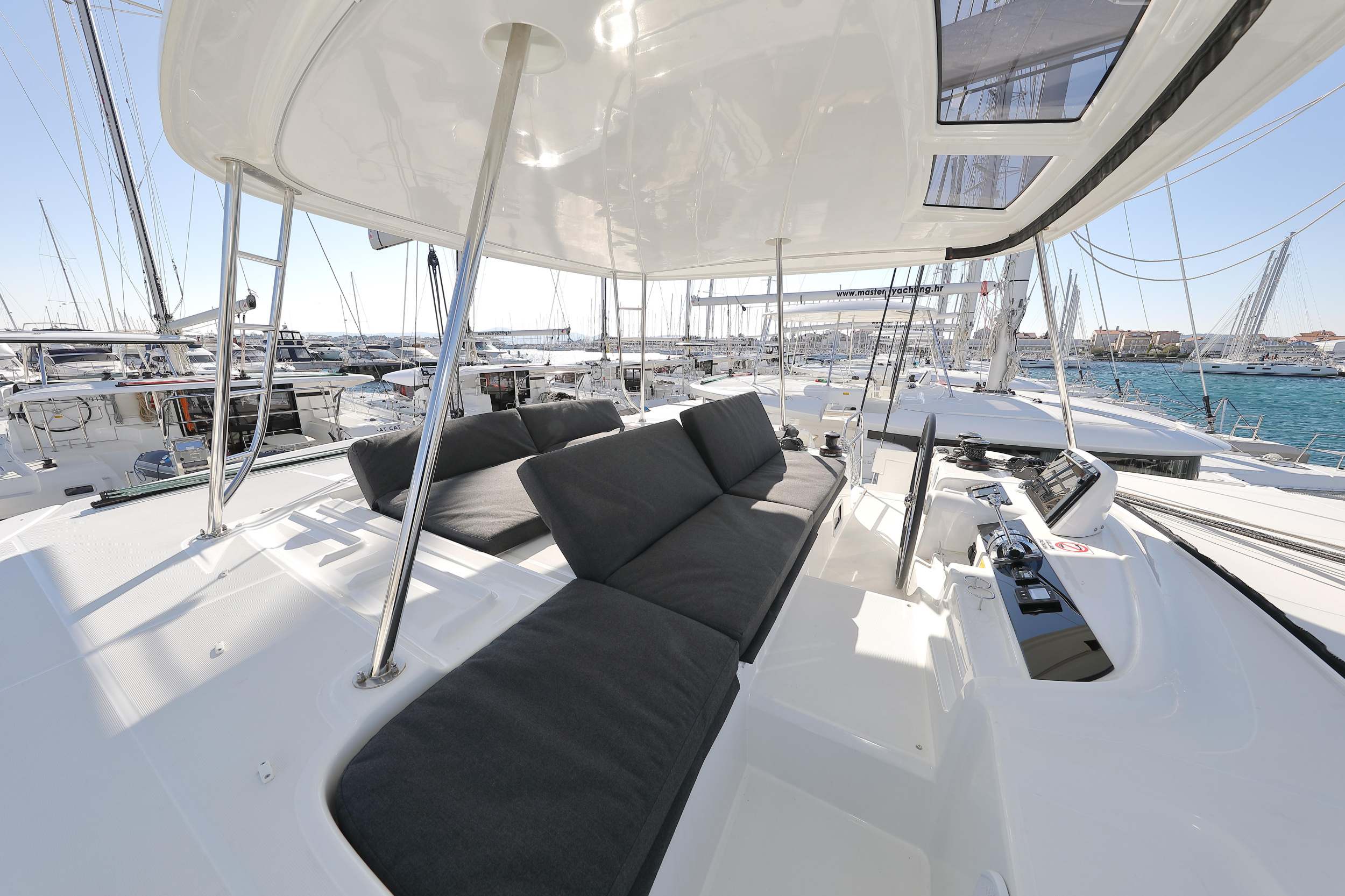 Lagoon 46 — photo 29