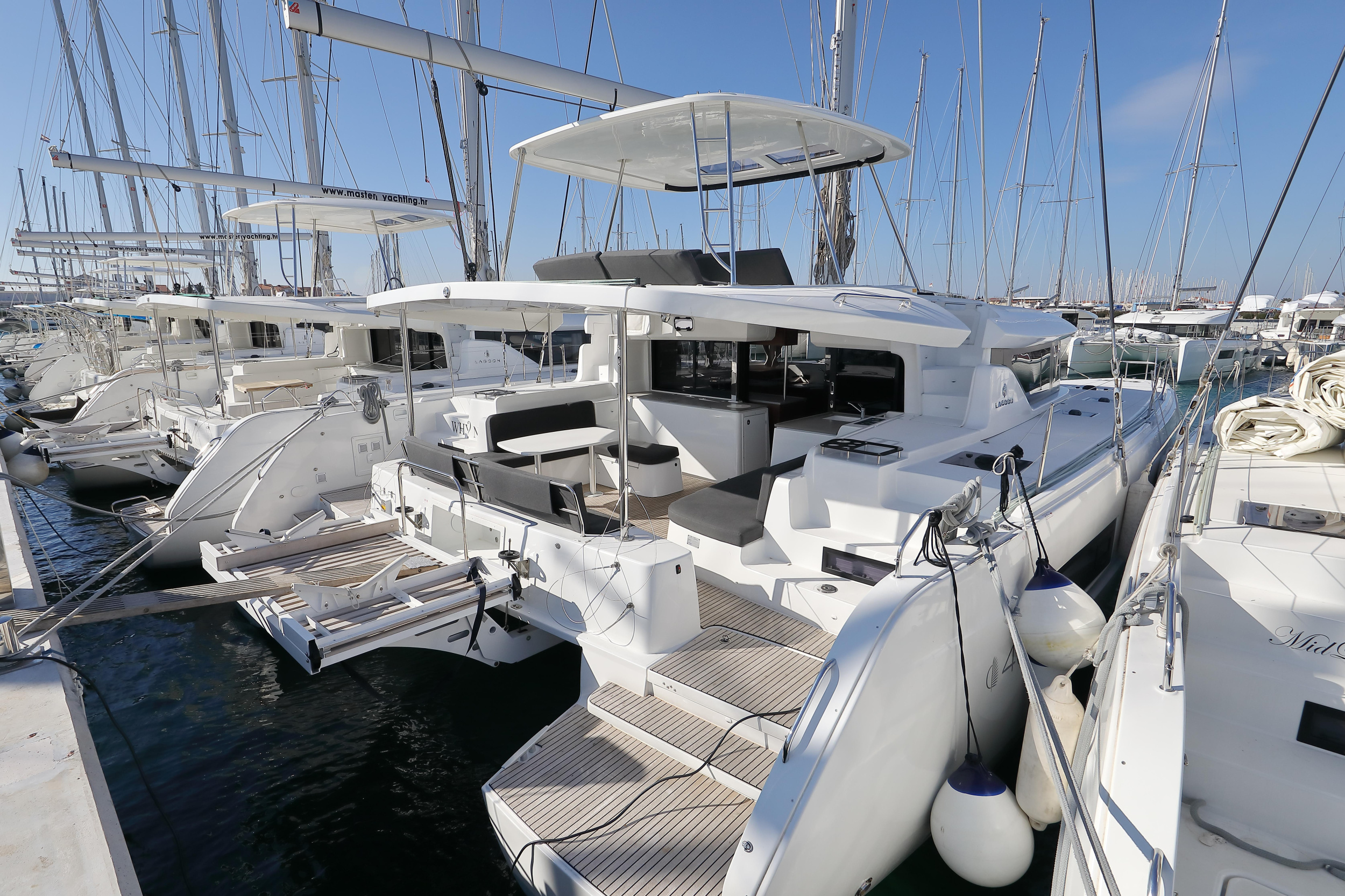Lagoon 46 — photo 43