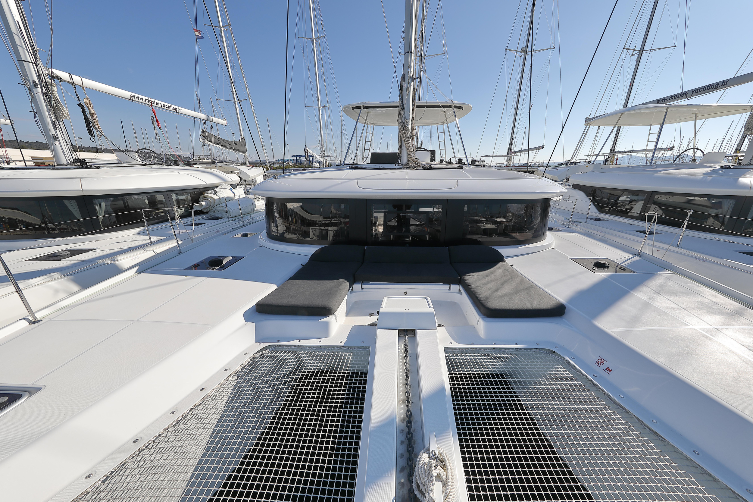 Lagoon 46 — photo 48