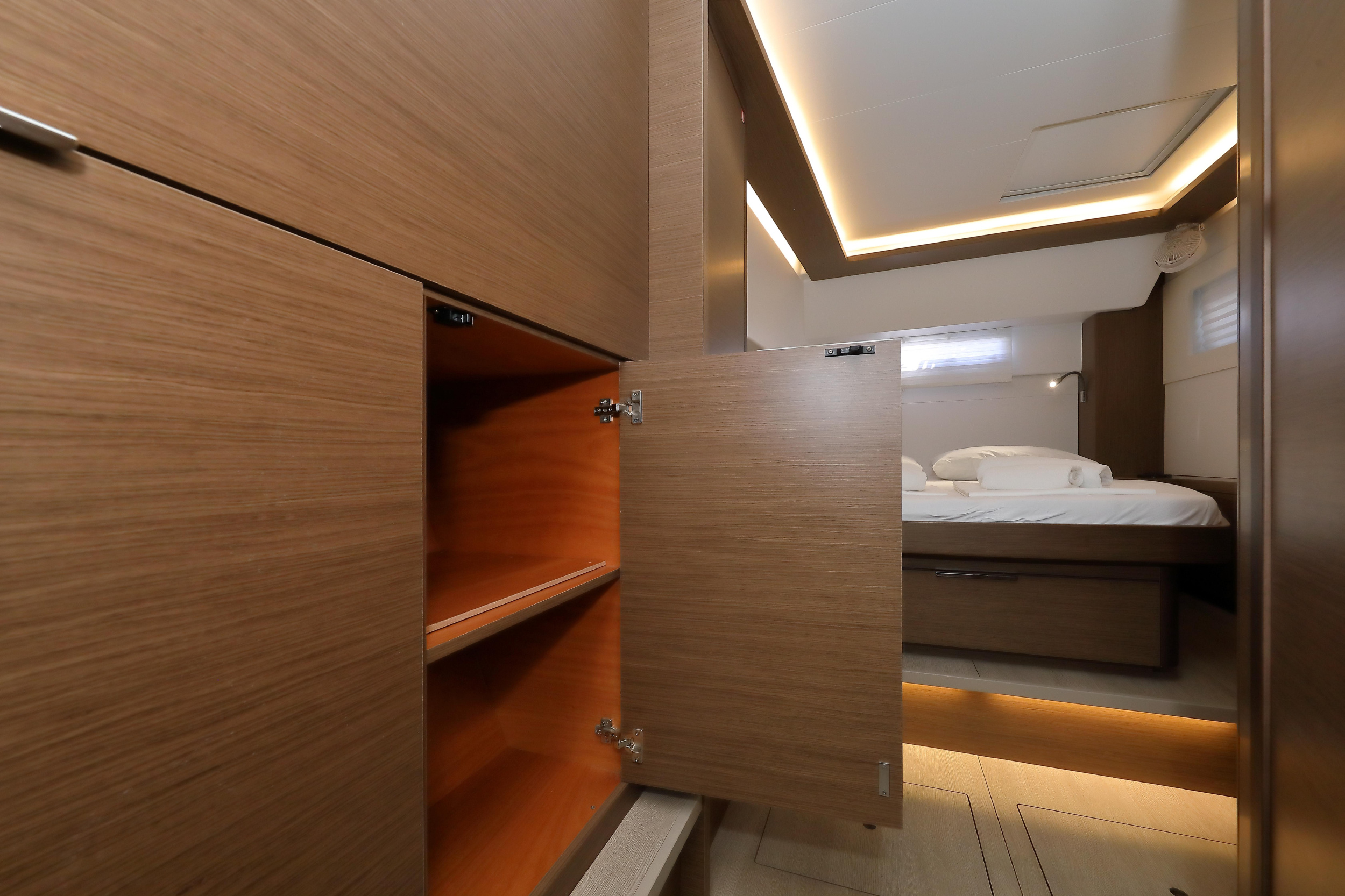 Lagoon 46 — photo 12