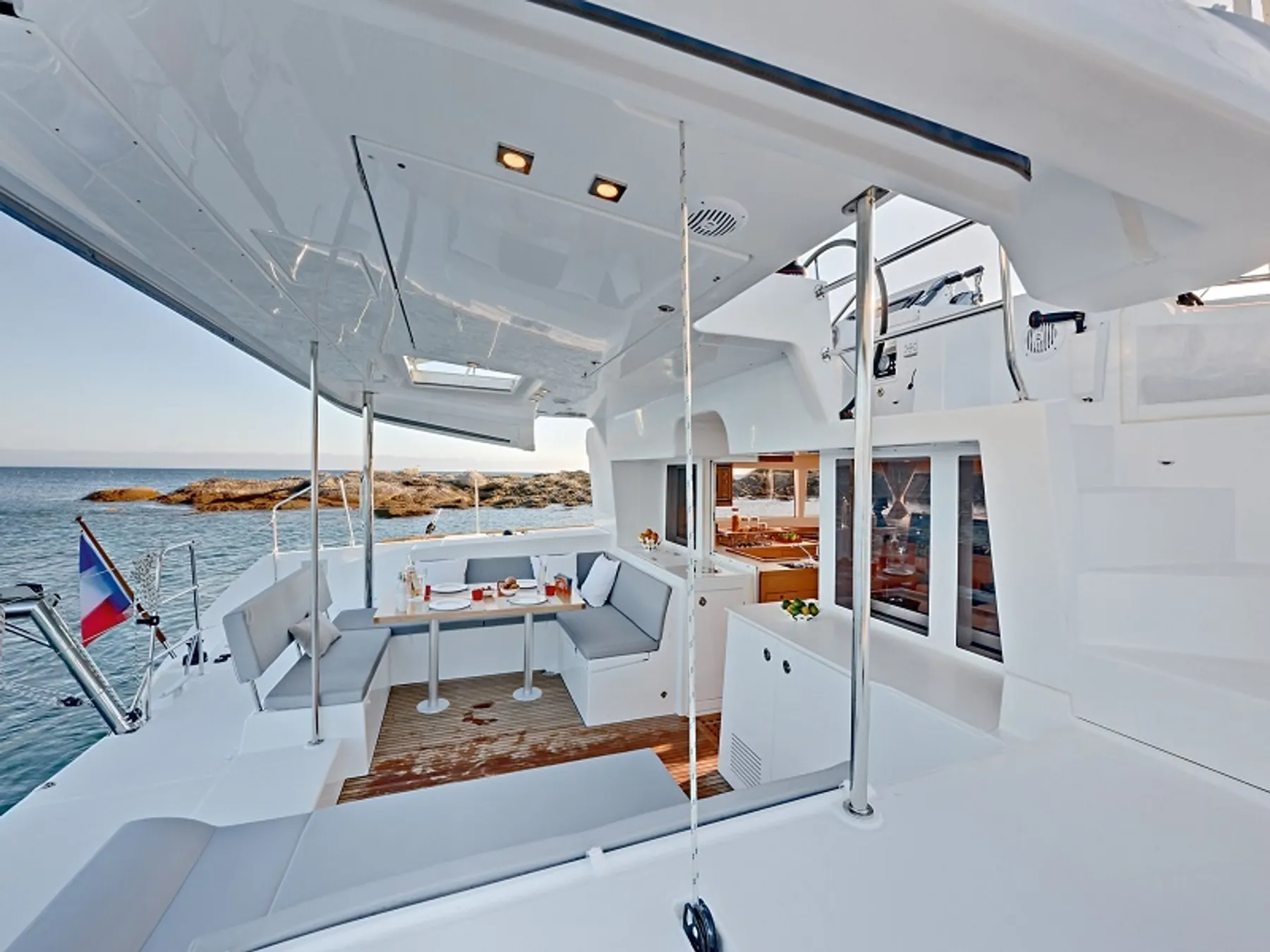 Lagoon 450 Fly — photo 13