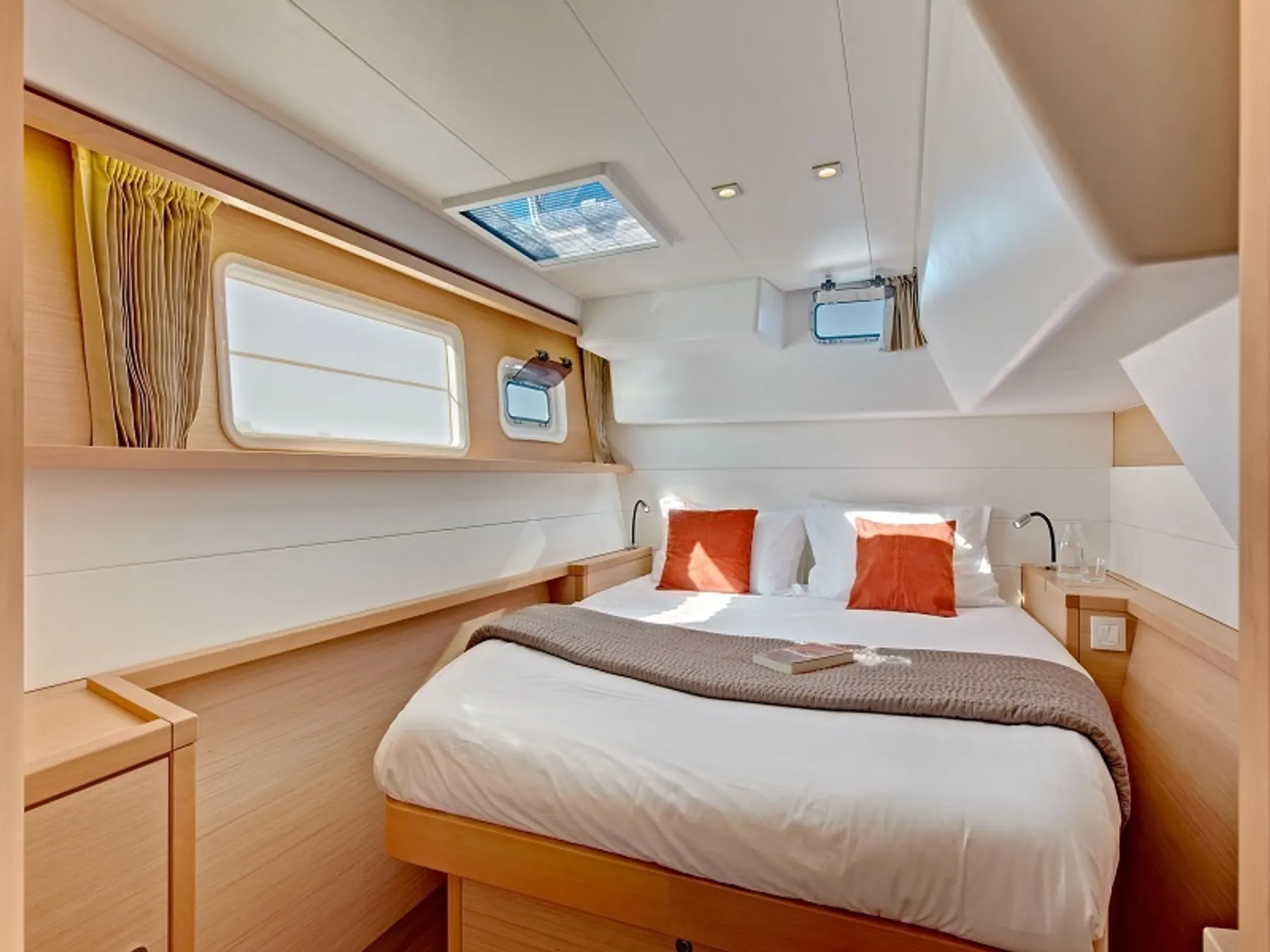 Lagoon 450 Fly — photo 10