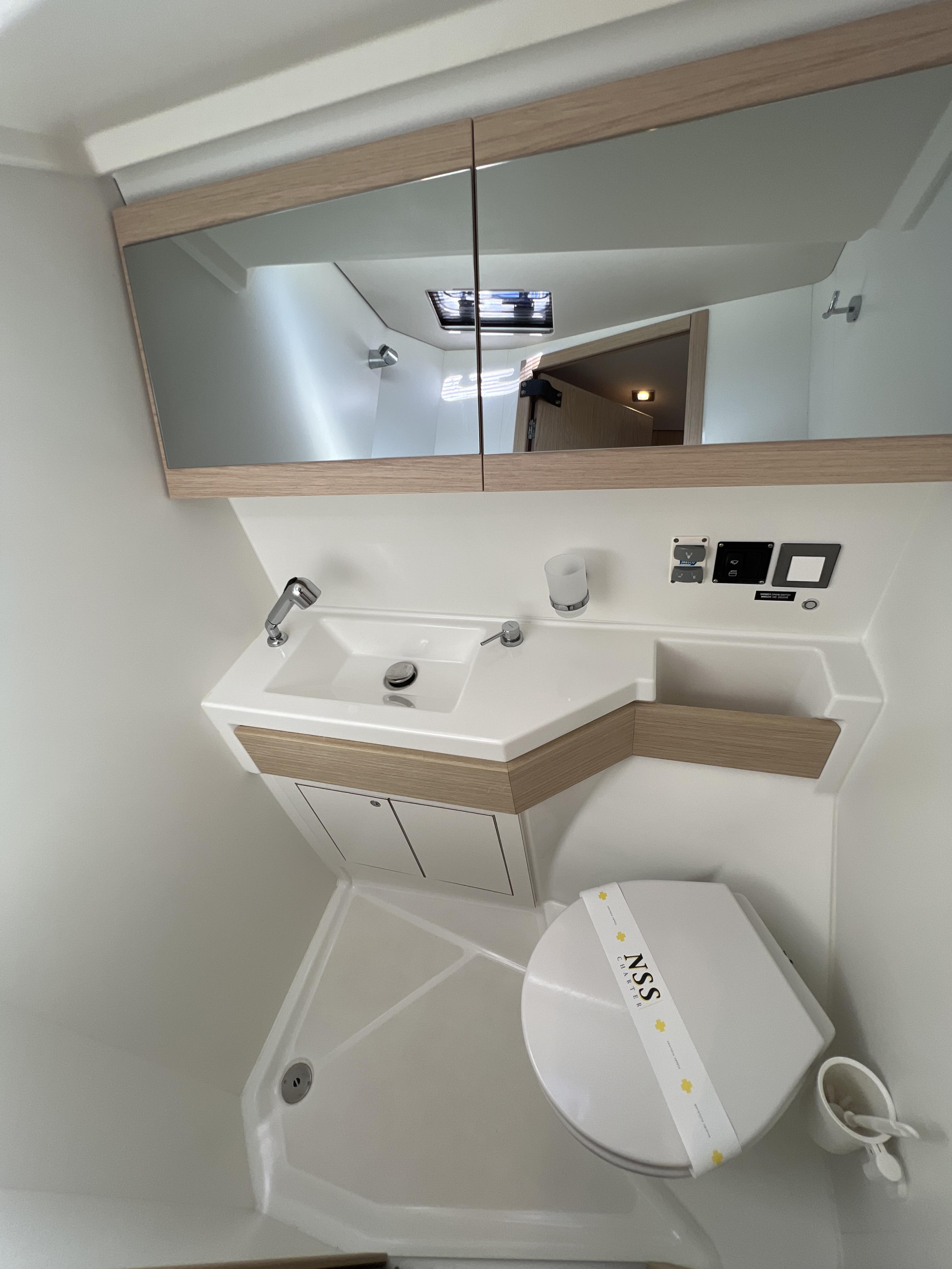 Oceanis 46.1 (4 cab) — photo 30