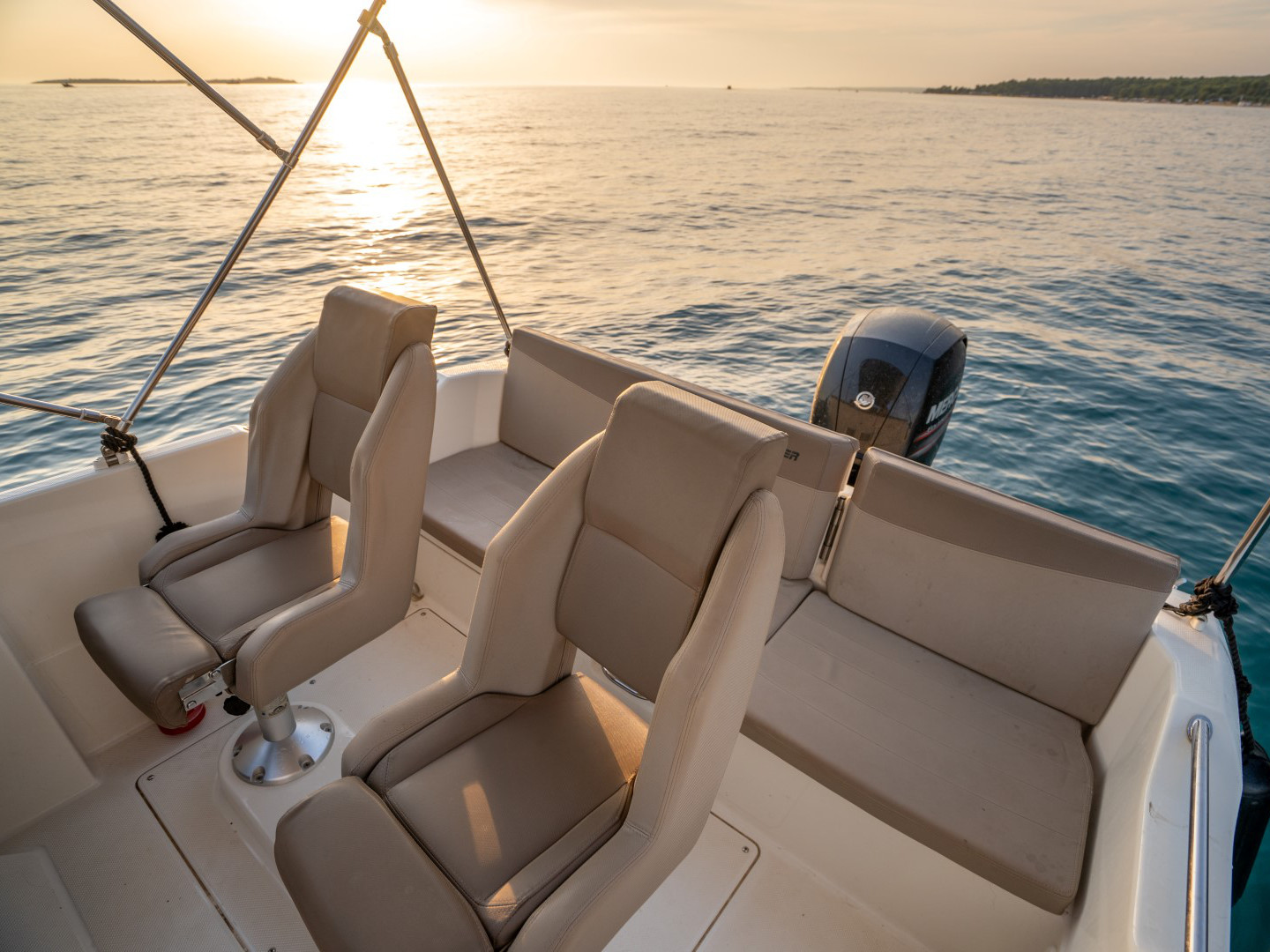 Quicksilver 605 Sundeck F — photo 6