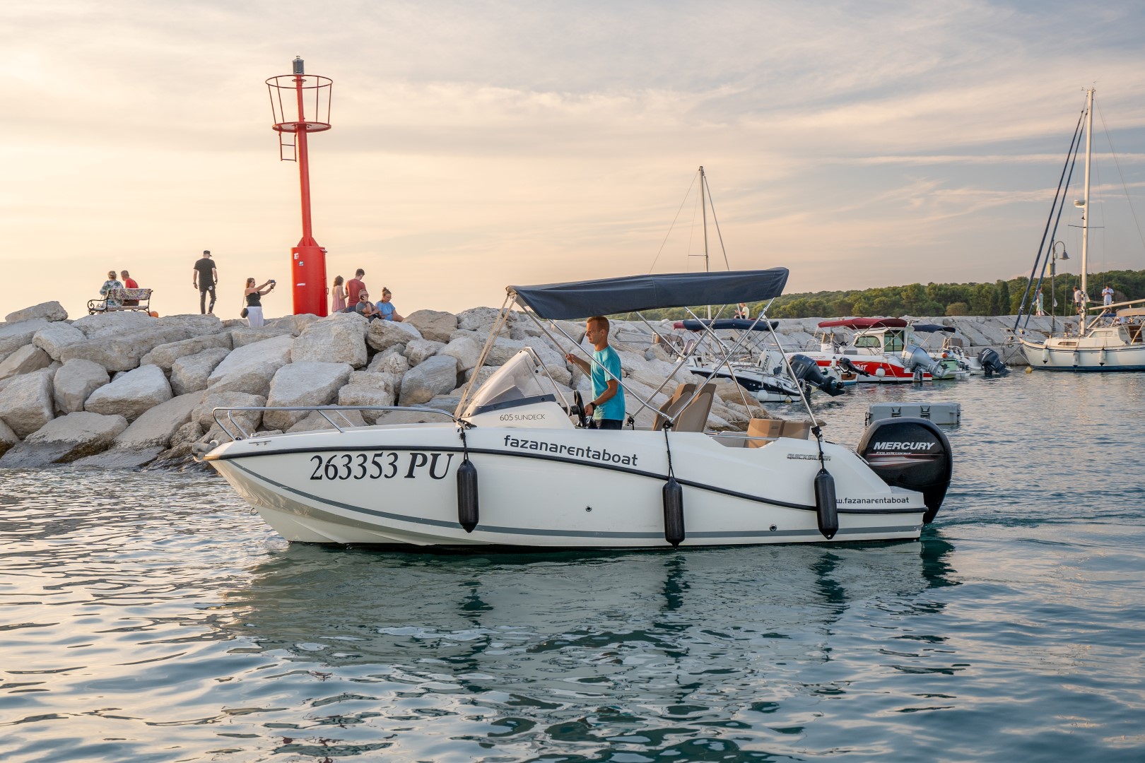 Quicksilver 605 Sundeck F — photo 30