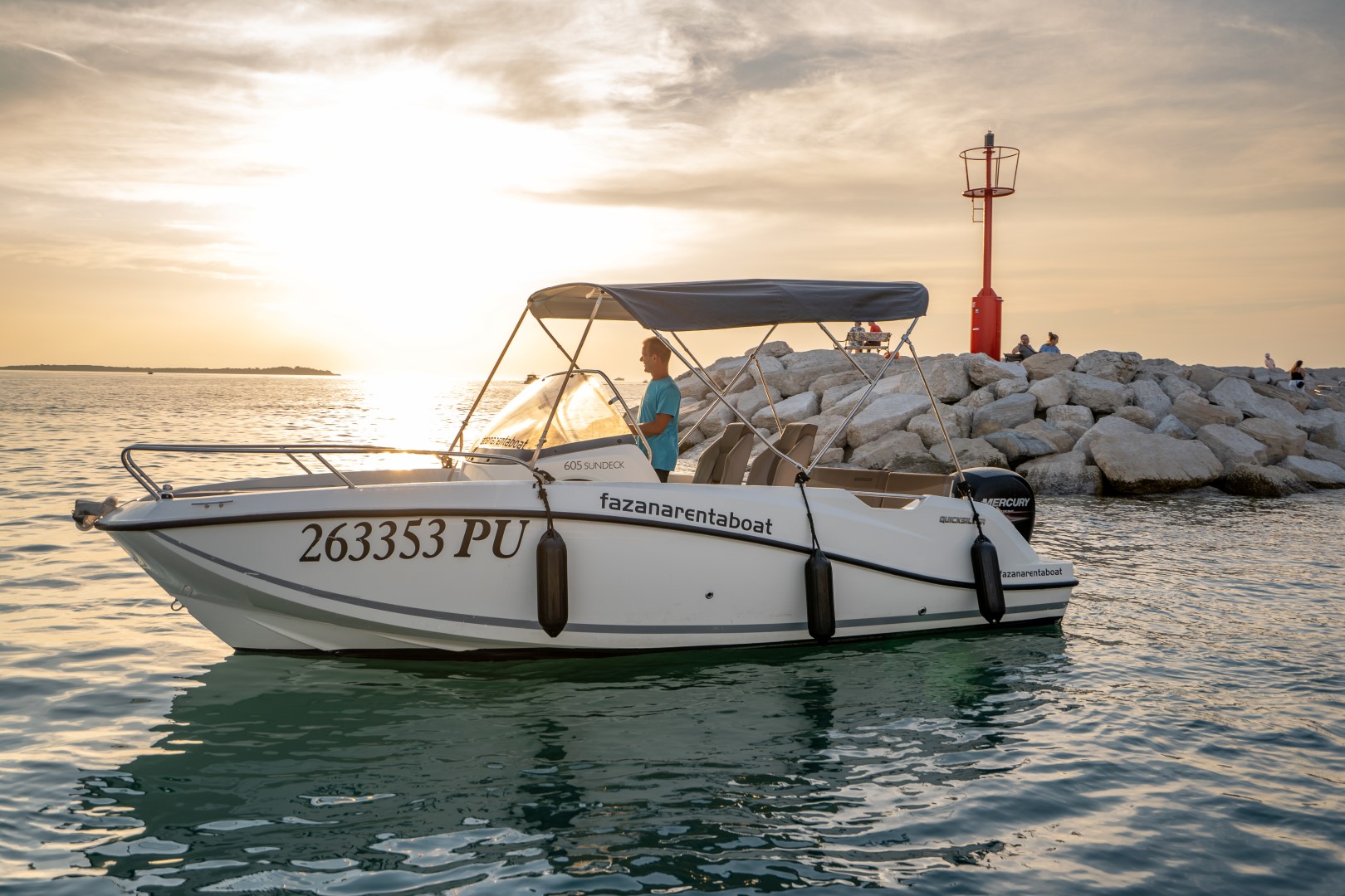 Quicksilver 605 Sundeck F — photo 18