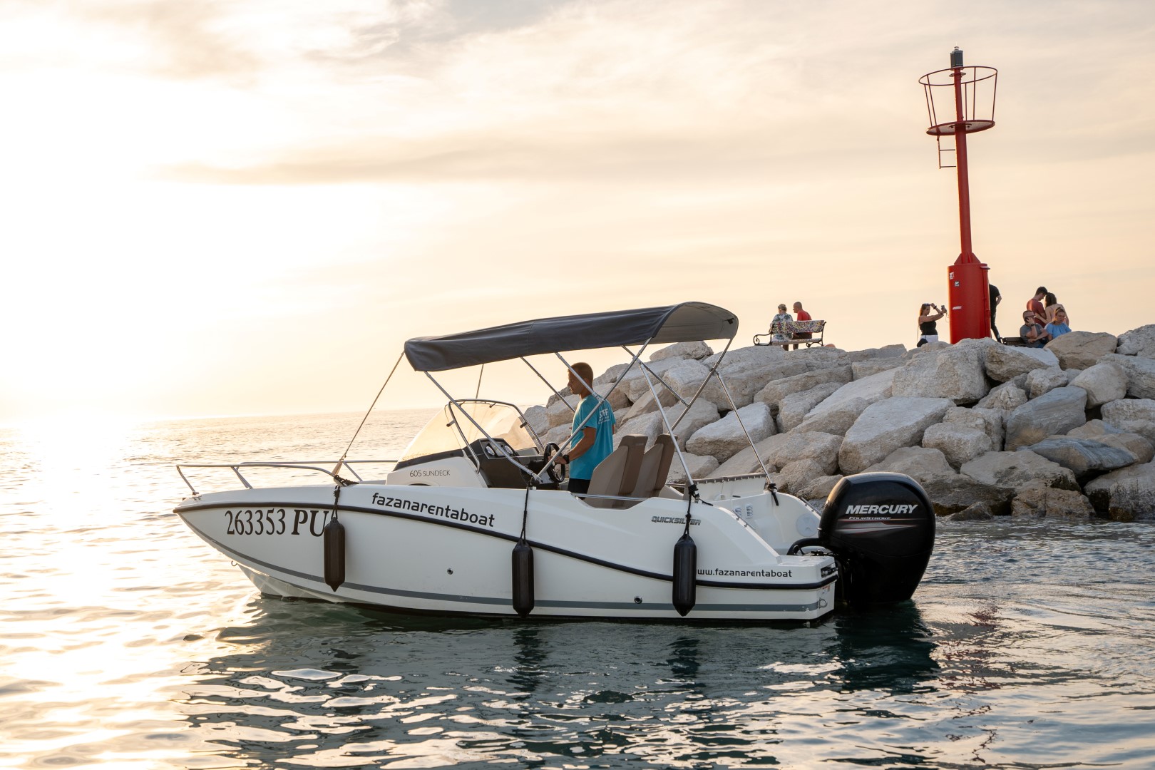 Quicksilver 605 Sundeck F — photo 10
