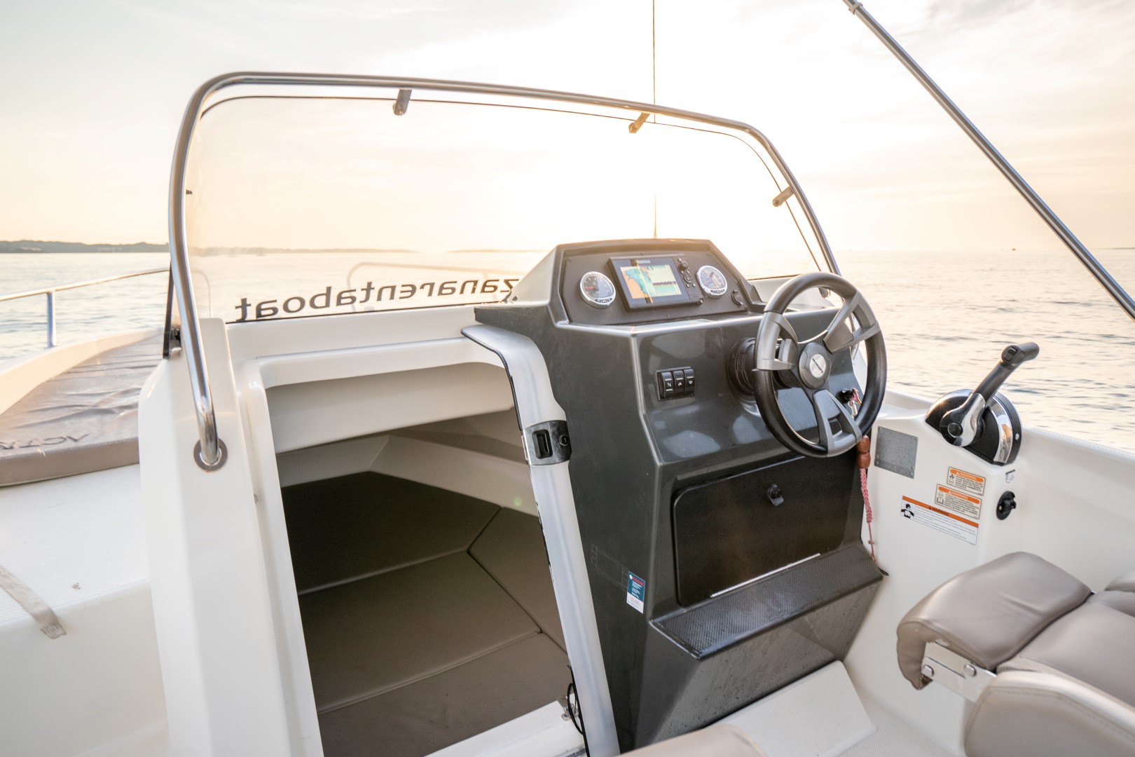 Quicksilver 605 Sundeck F — photo 25