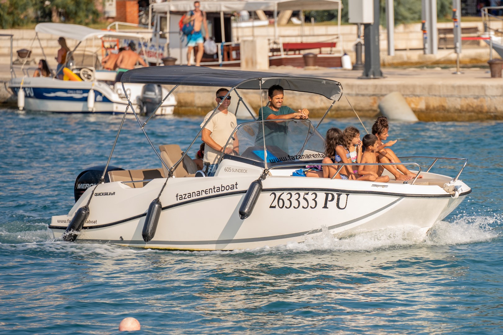 Quicksilver 605 Sundeck F — photo 17