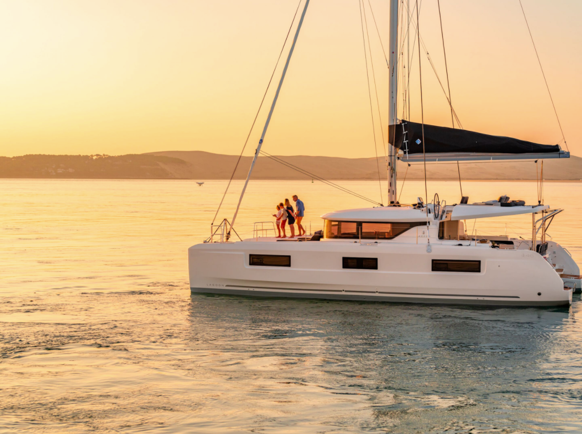 Lagoon 46 Flybridge — photo 31
