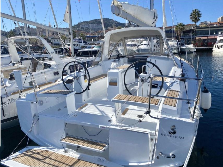 Oceanis 38.1 — photo 1