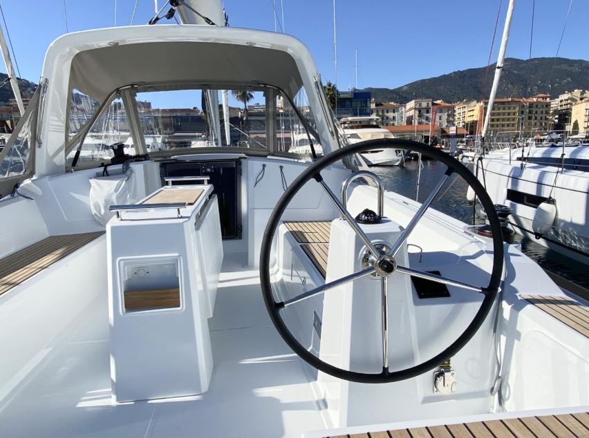 Oceanis 38.1 — photo 5