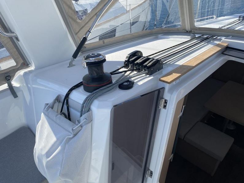 Oceanis 38.1 — photo 4