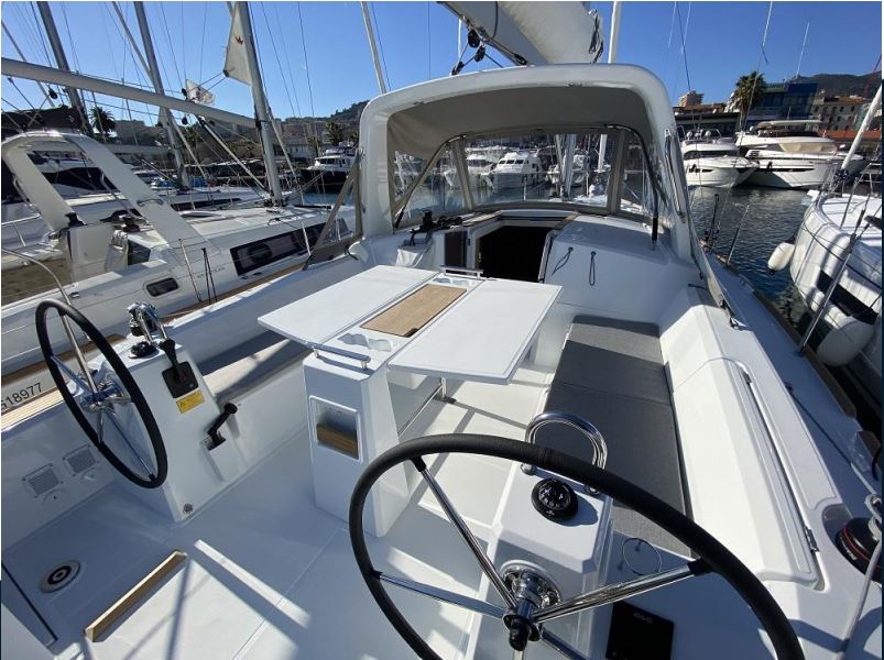 Oceanis 38.1 — photo 2