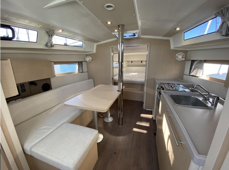 Oceanis 38.1 — photo 15