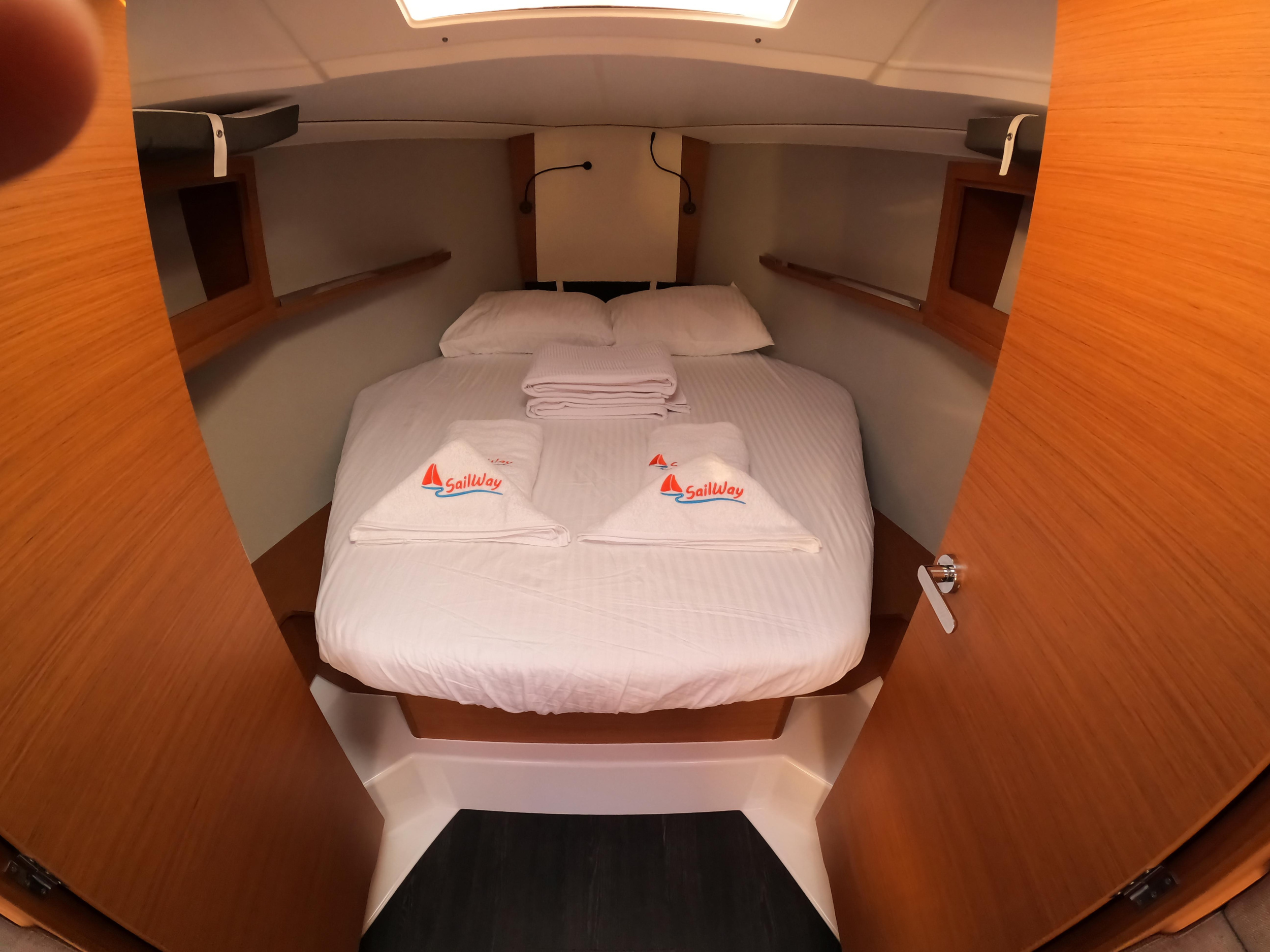 Dufour 37/3.cabin — photo 11