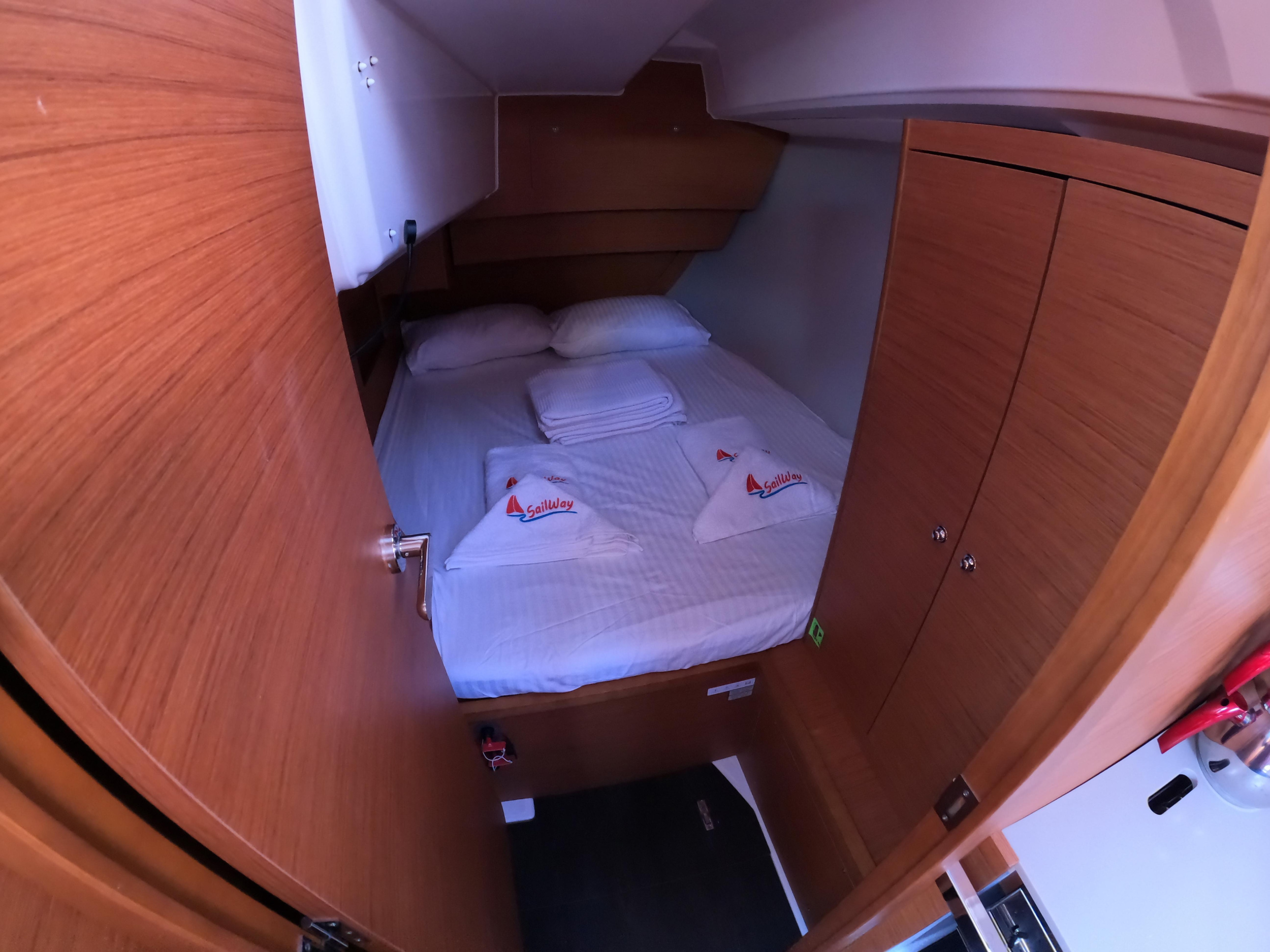 Dufour 37/3.cabin — photo 7