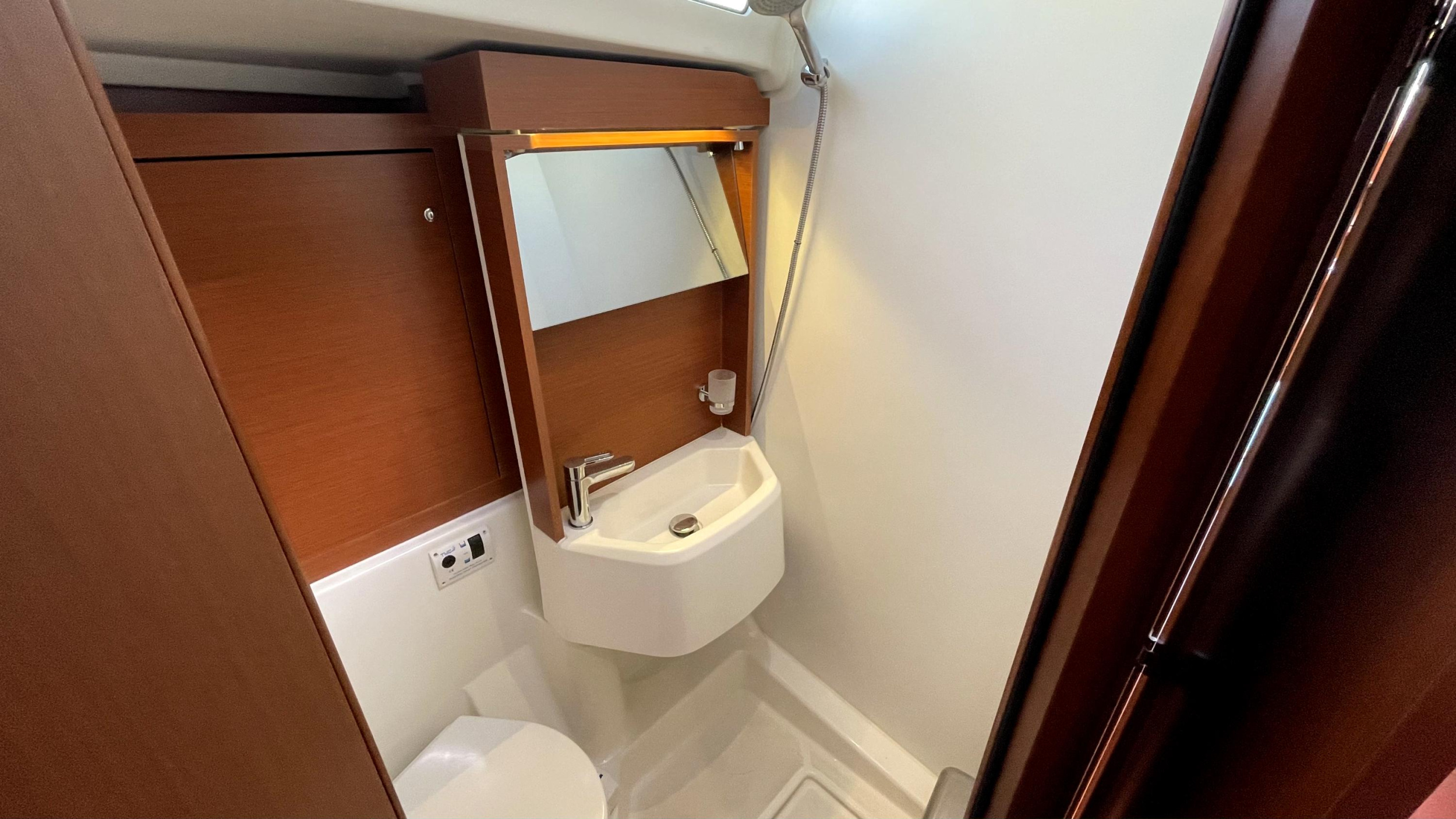 Oceanis 51.1 — photo 9