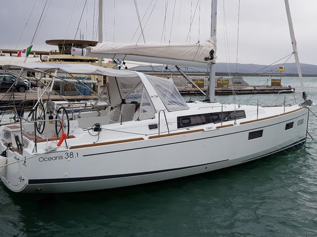 Oceanis 38.1 — photo 1