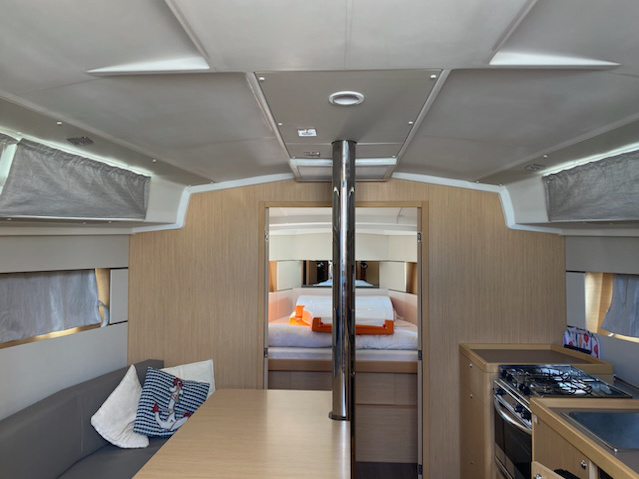 Oceanis 38.1 — photo 9