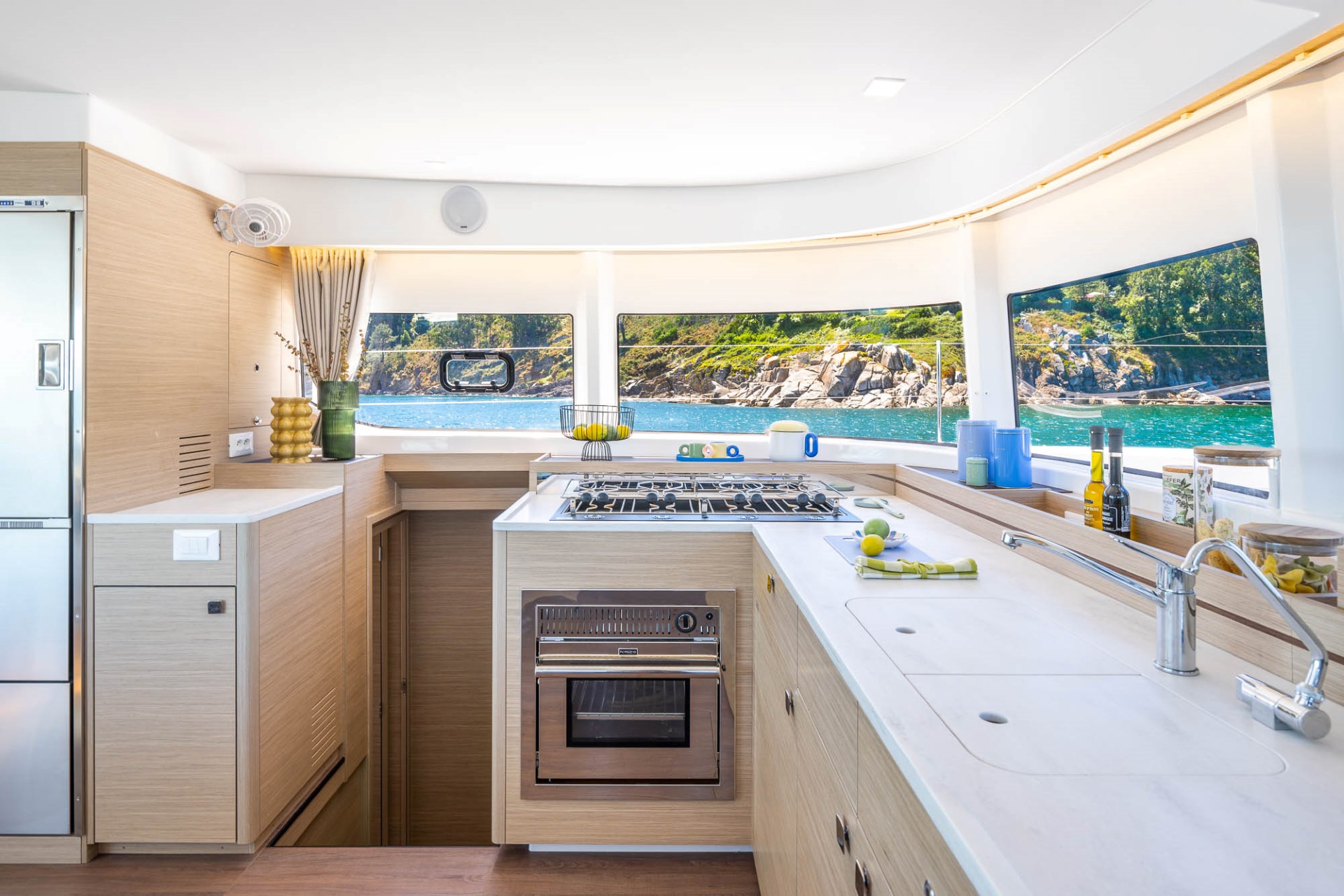Lagoon 43 — photo 10