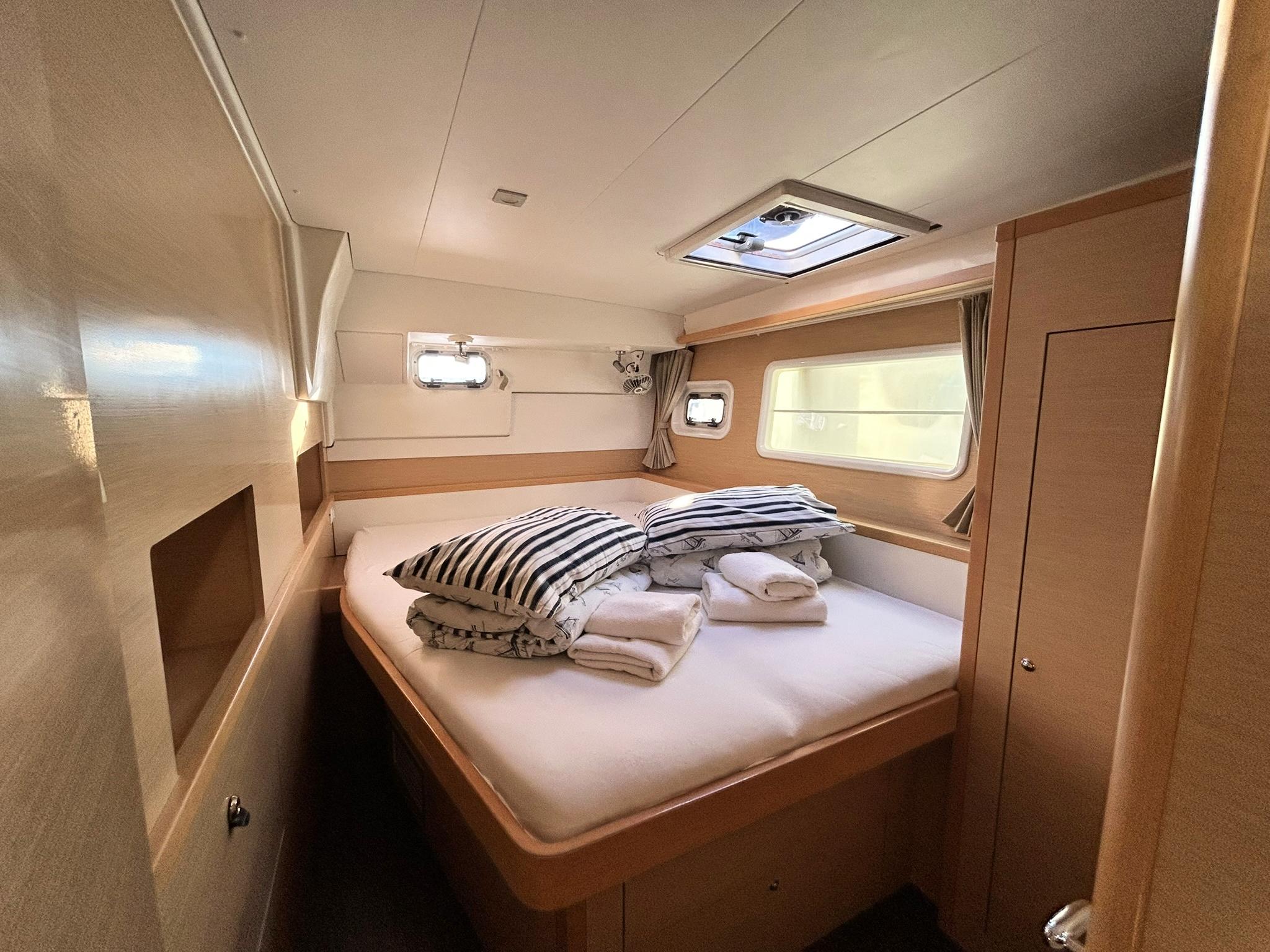 Lagoon 400 S2 — photo 12