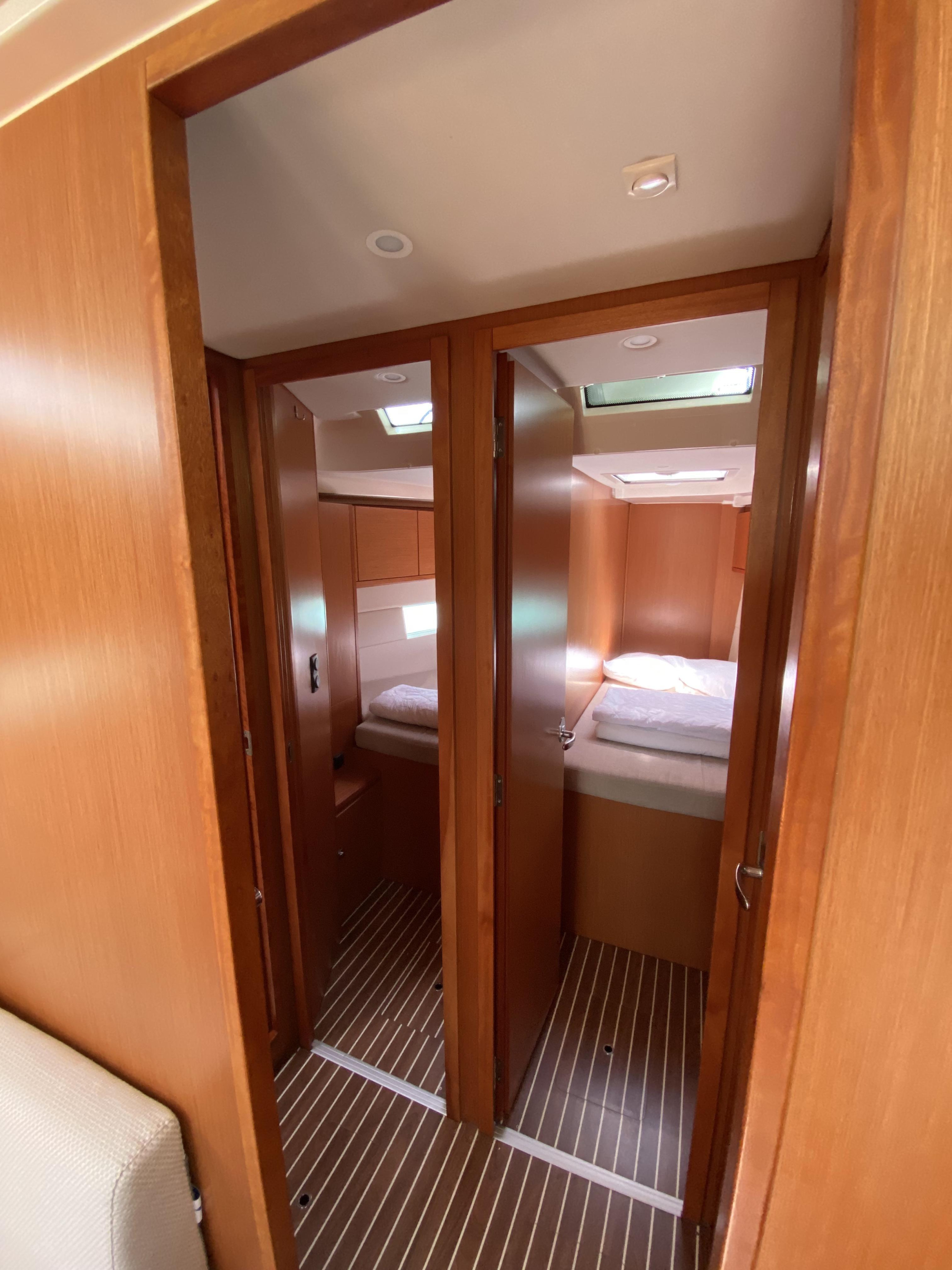 Bavaria C45 — photo 11