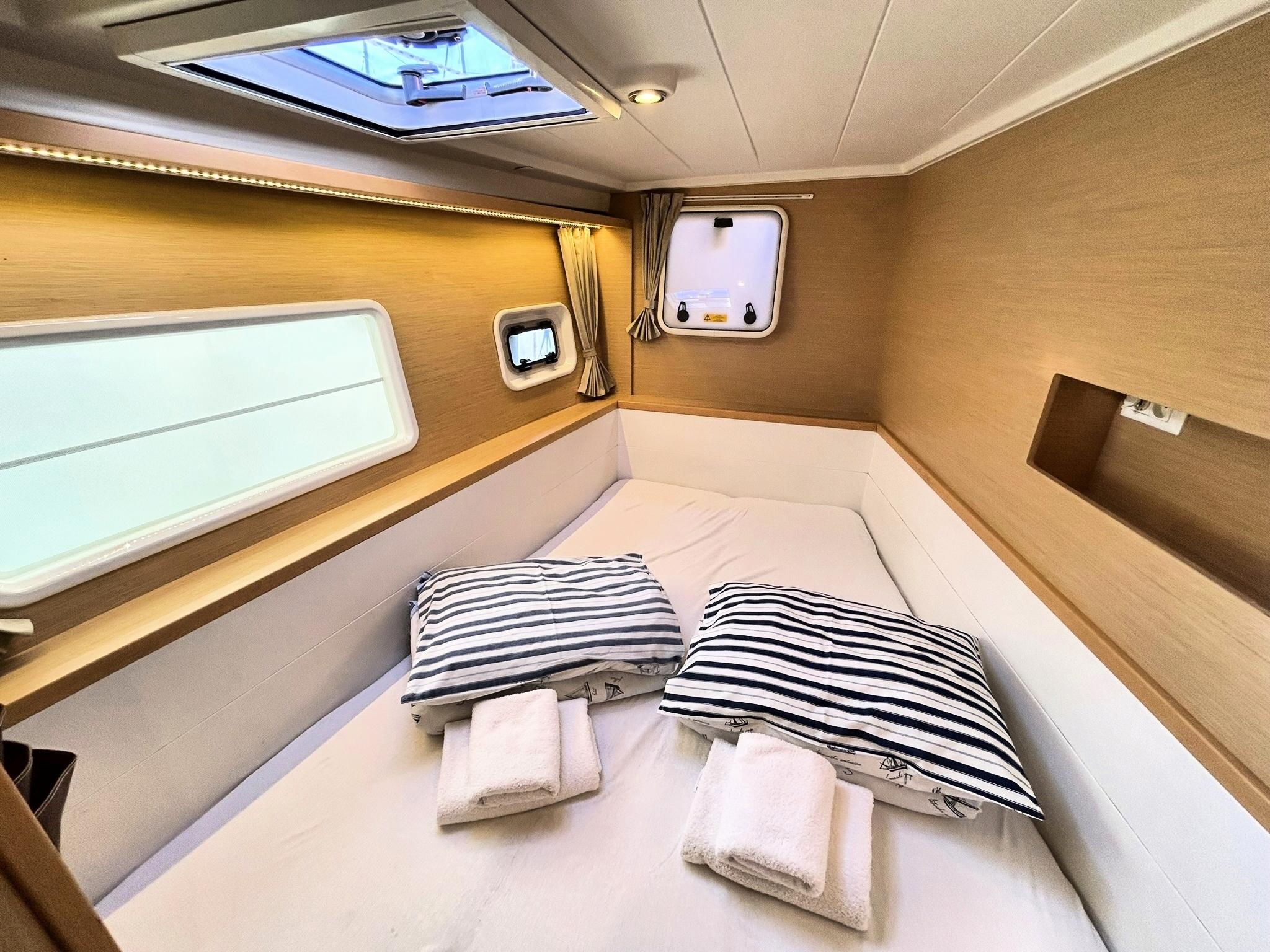 Lagoon 400 S2 — photo 4