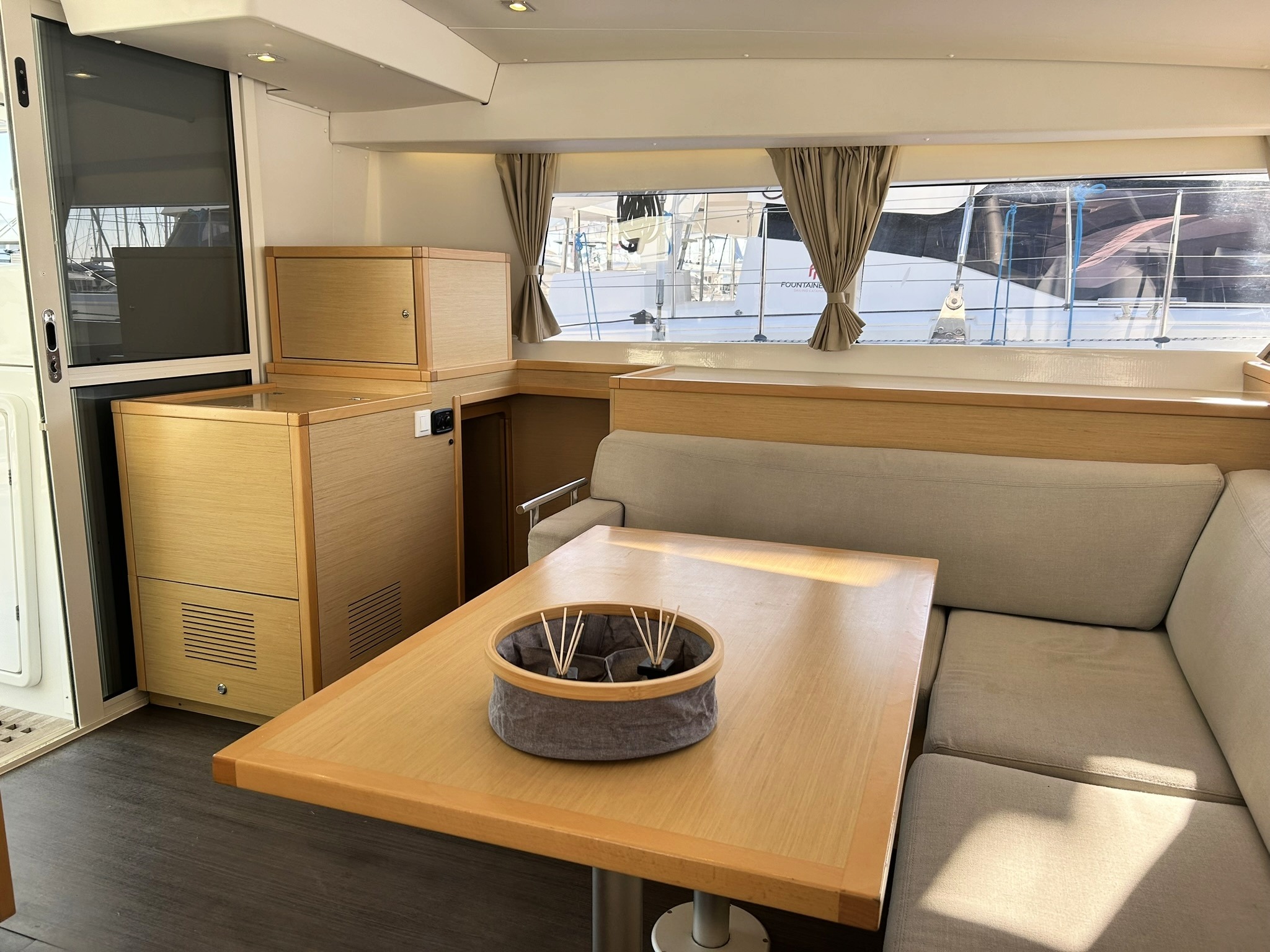 Lagoon 400 S2 — photo 10