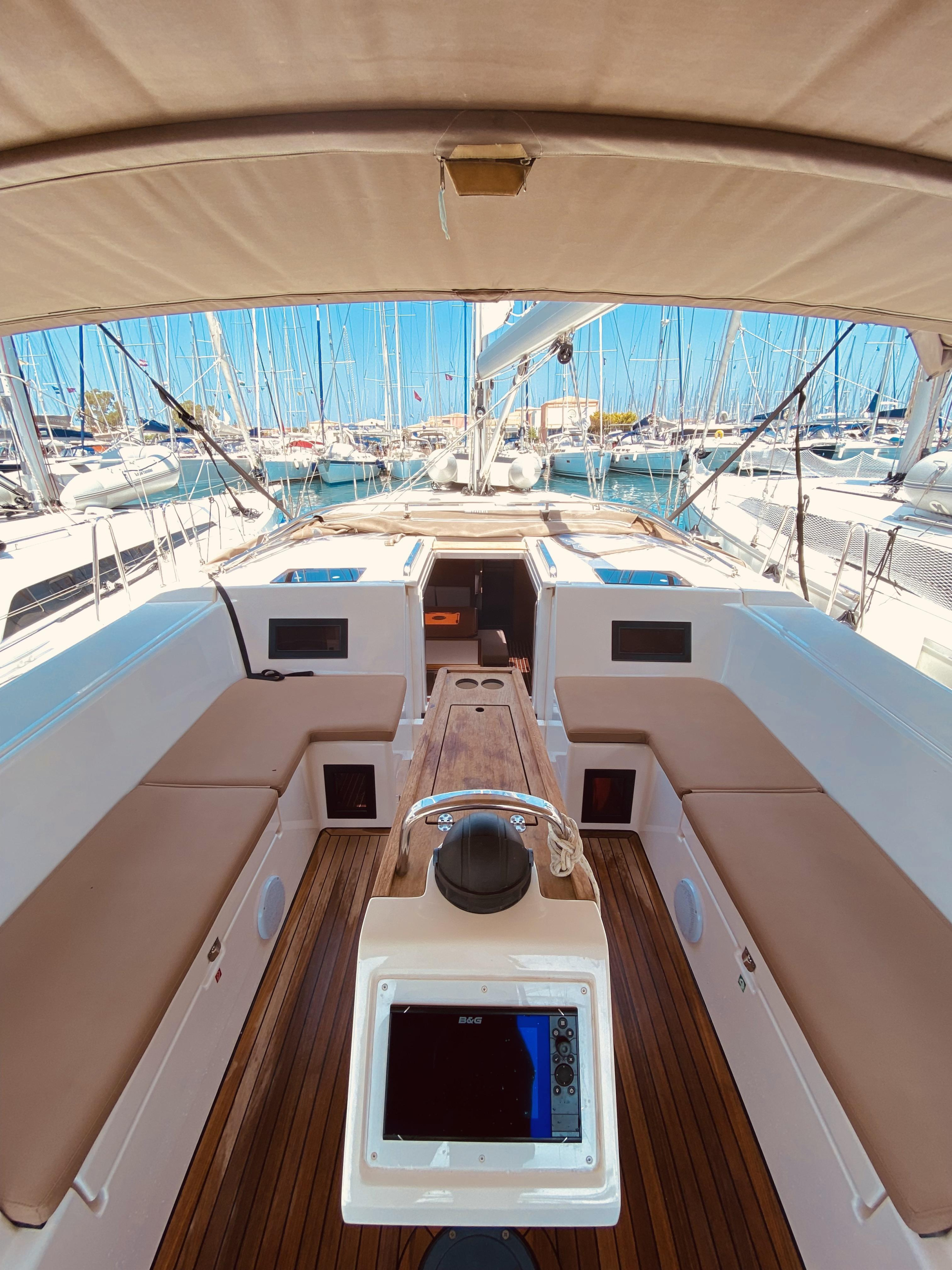 Bavaria C45 — photo 5