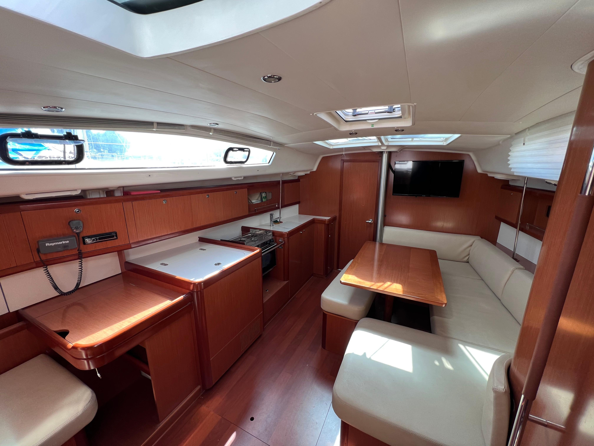 Oceanis 40 — photo 6