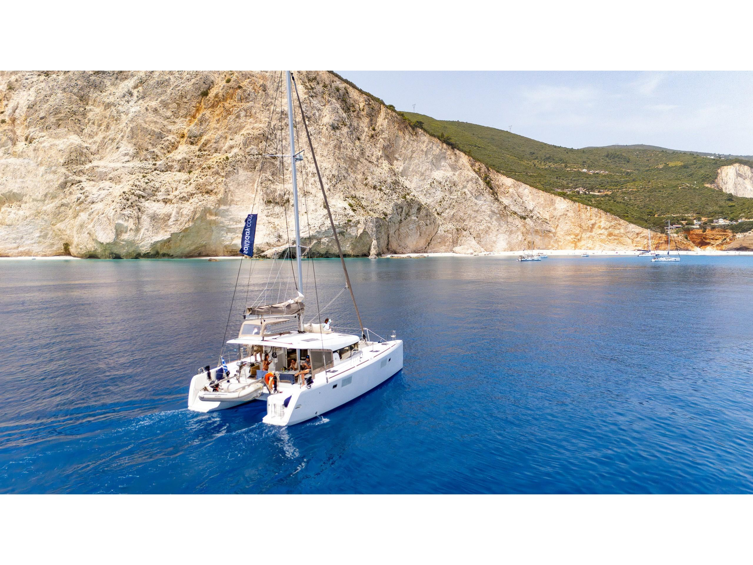 Lagoon 400 S2 — photo 1