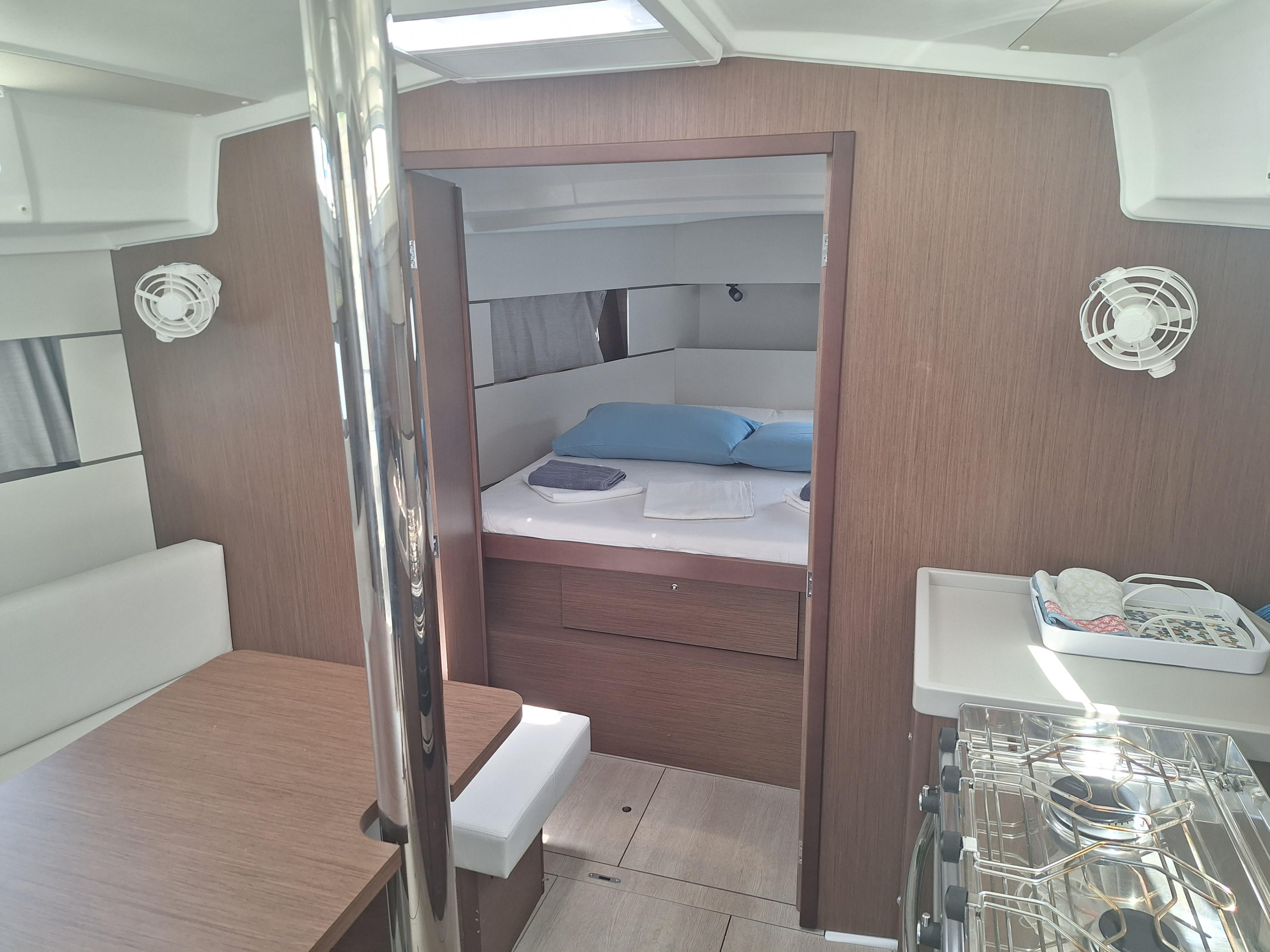 Oceanis 38.1 — photo 3