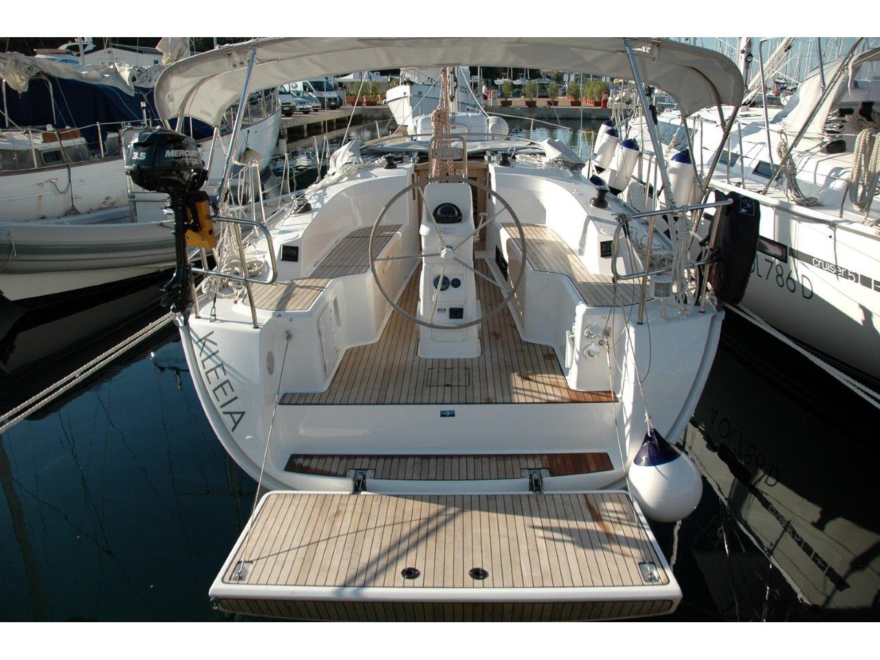 Bavaria Cruiser 33 — photo 1