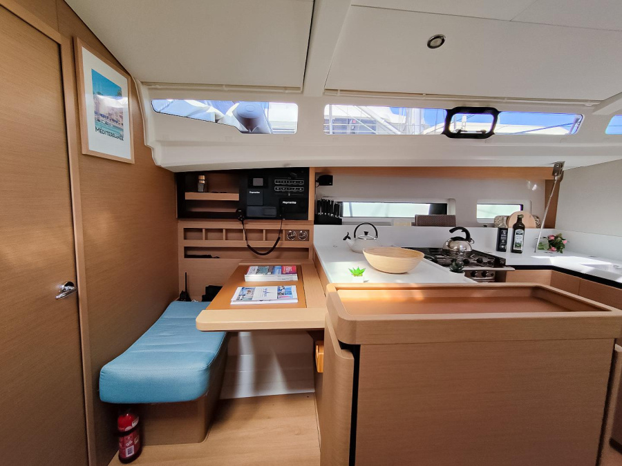 Sun Odyssey 440 — photo 18