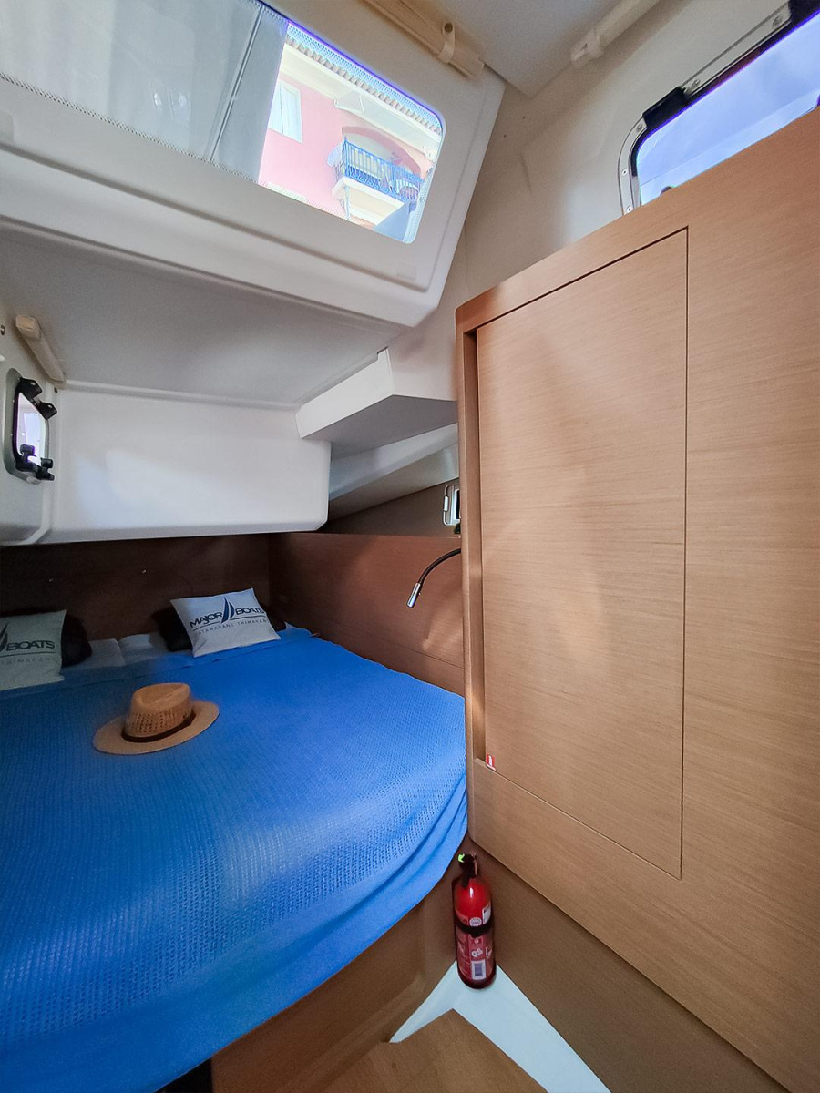 Sun Odyssey 440 — photo 21