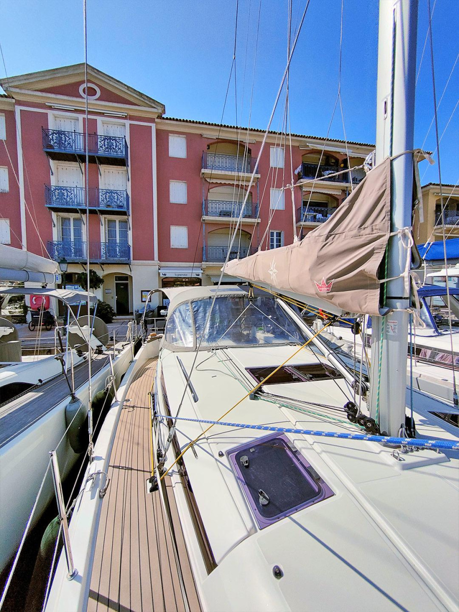 Sun Odyssey 440 — photo 7