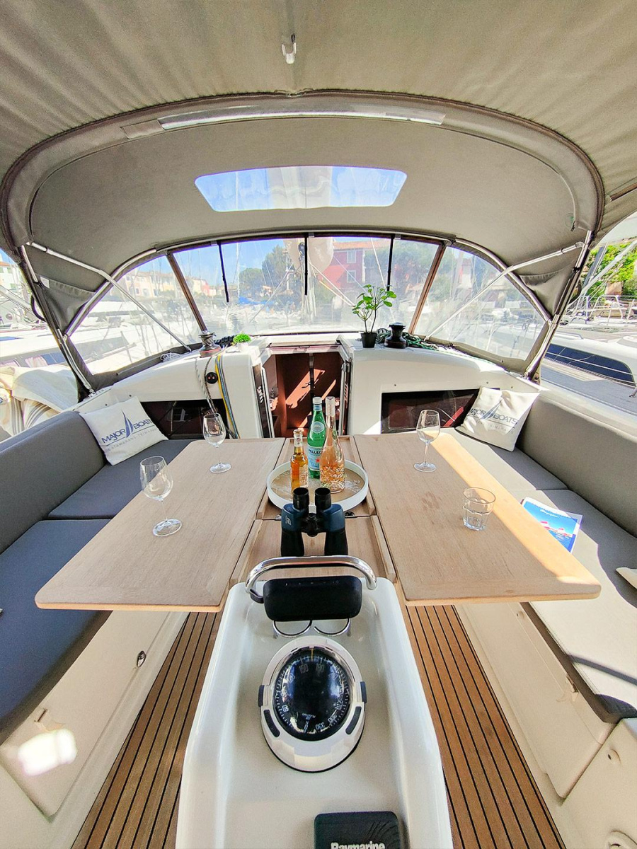 Sun Odyssey 440 — photo 16