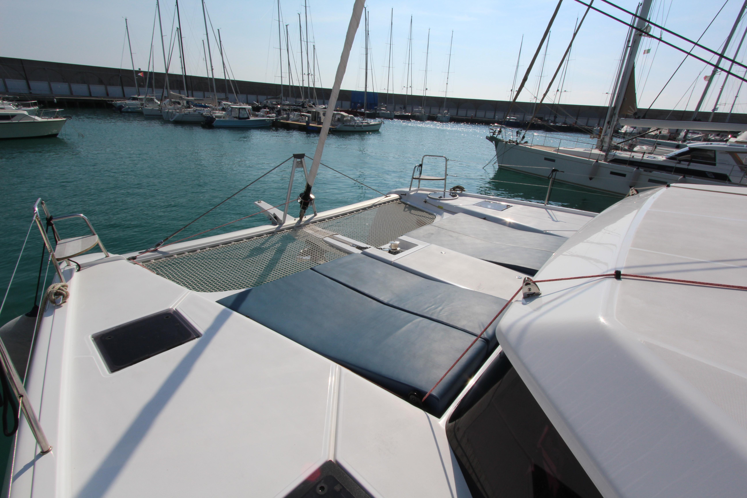 Dufour Catamaran 48 5c+5h — photo 40