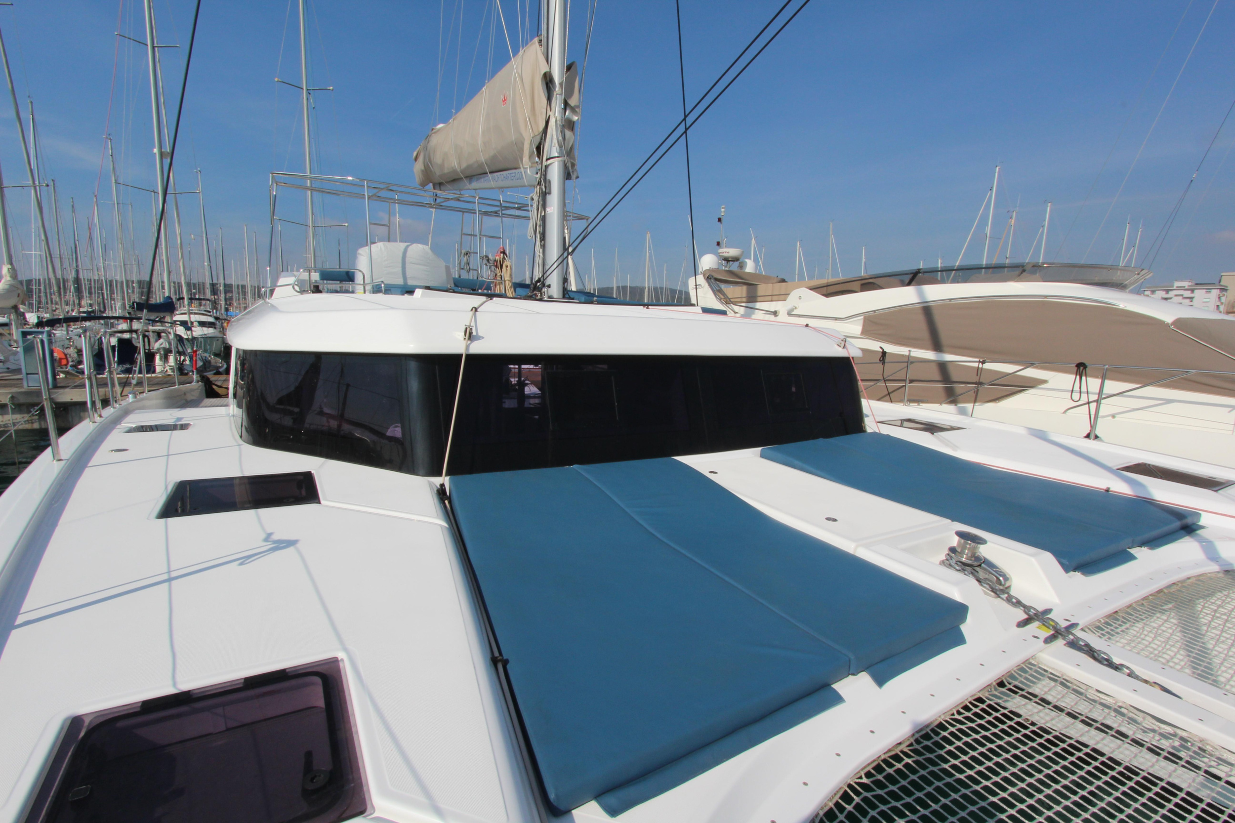 Dufour Catamaran 48 5c+5h — photo 4