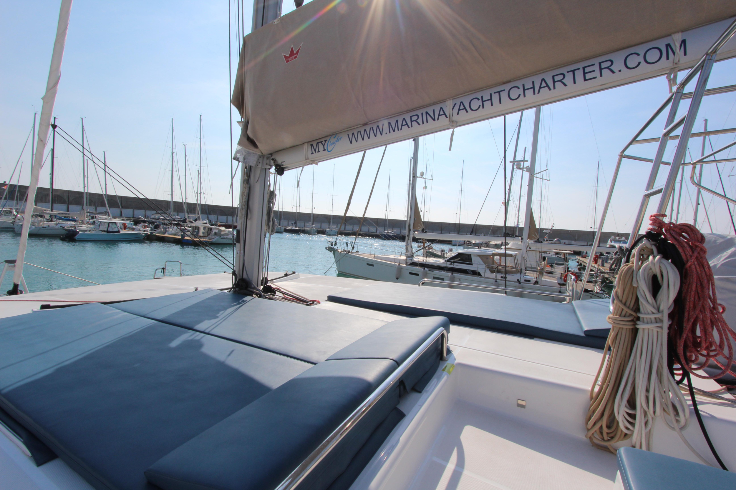 Dufour Catamaran 48 5c+5h — photo 36